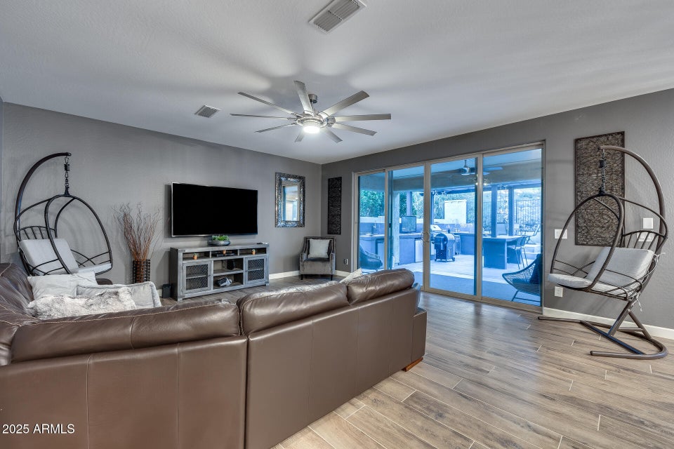 Peoria, Arizona, 85383, United States, 3 Bedrooms Bedrooms, ,Residential,For Sale,1982849