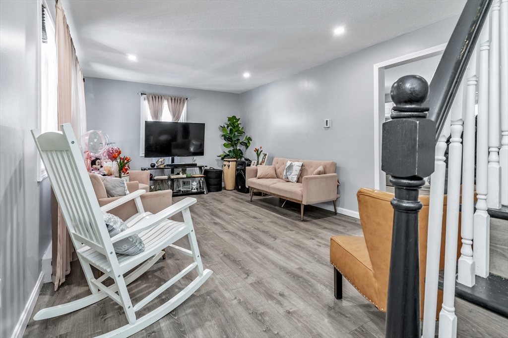 Methuen, Massachusetts, 01844, United States, 6 Bedrooms Bedrooms, ,4 BathroomsBathrooms,Residential,For Sale,2015357