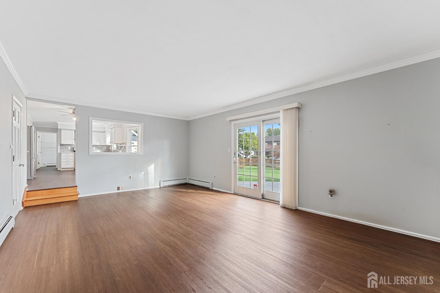 Middlesex, New Jersey, 08846, United States, 4 Bedrooms Bedrooms, ,3 BathroomsBathrooms,Residential,For Sale,1968933