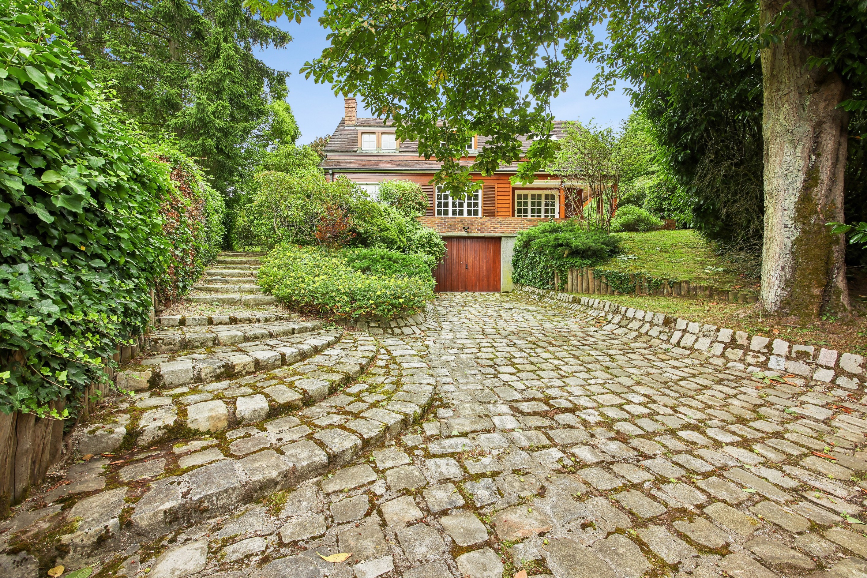  Garches – Elegant Family Residence Set on an Exceptional 2,350 sqm Plot - 物件實景