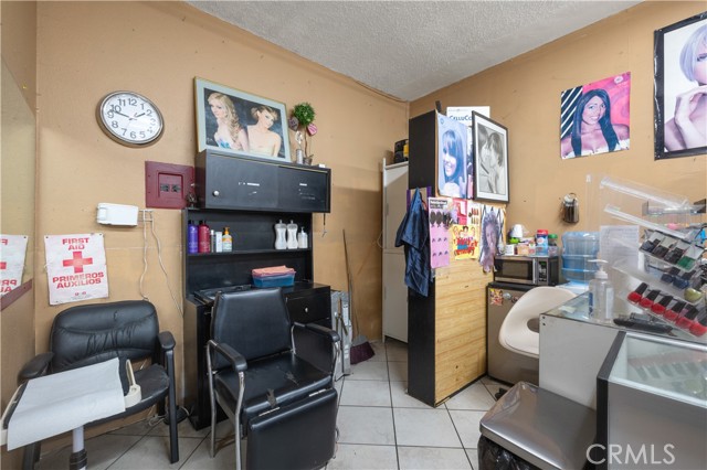 Los Angeles, California, 90044, United States, 2 Bedrooms Bedrooms, ,Residential,For Sale,1869360