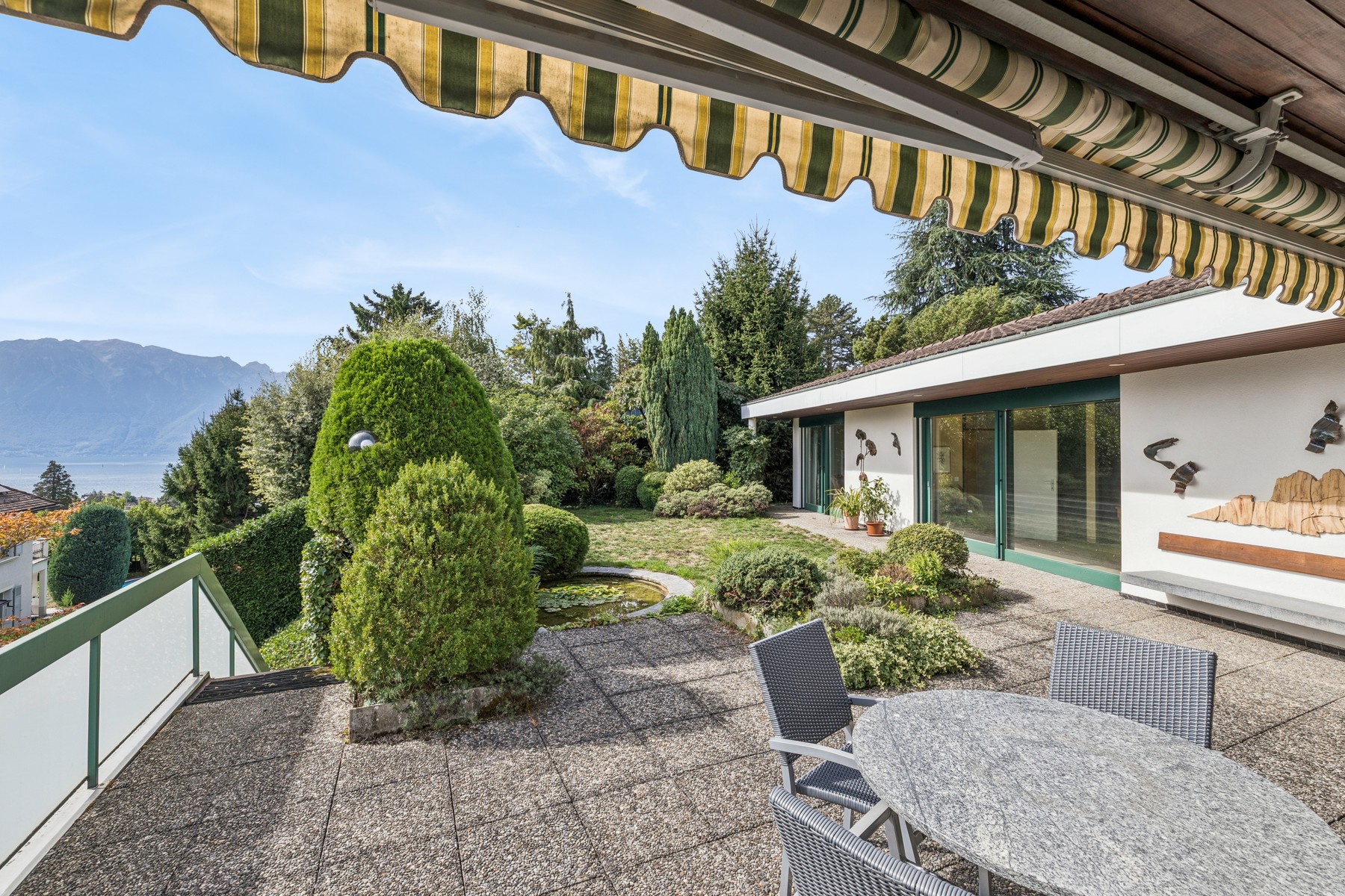  8-room architect-designed villa with a lake view - 物件實景