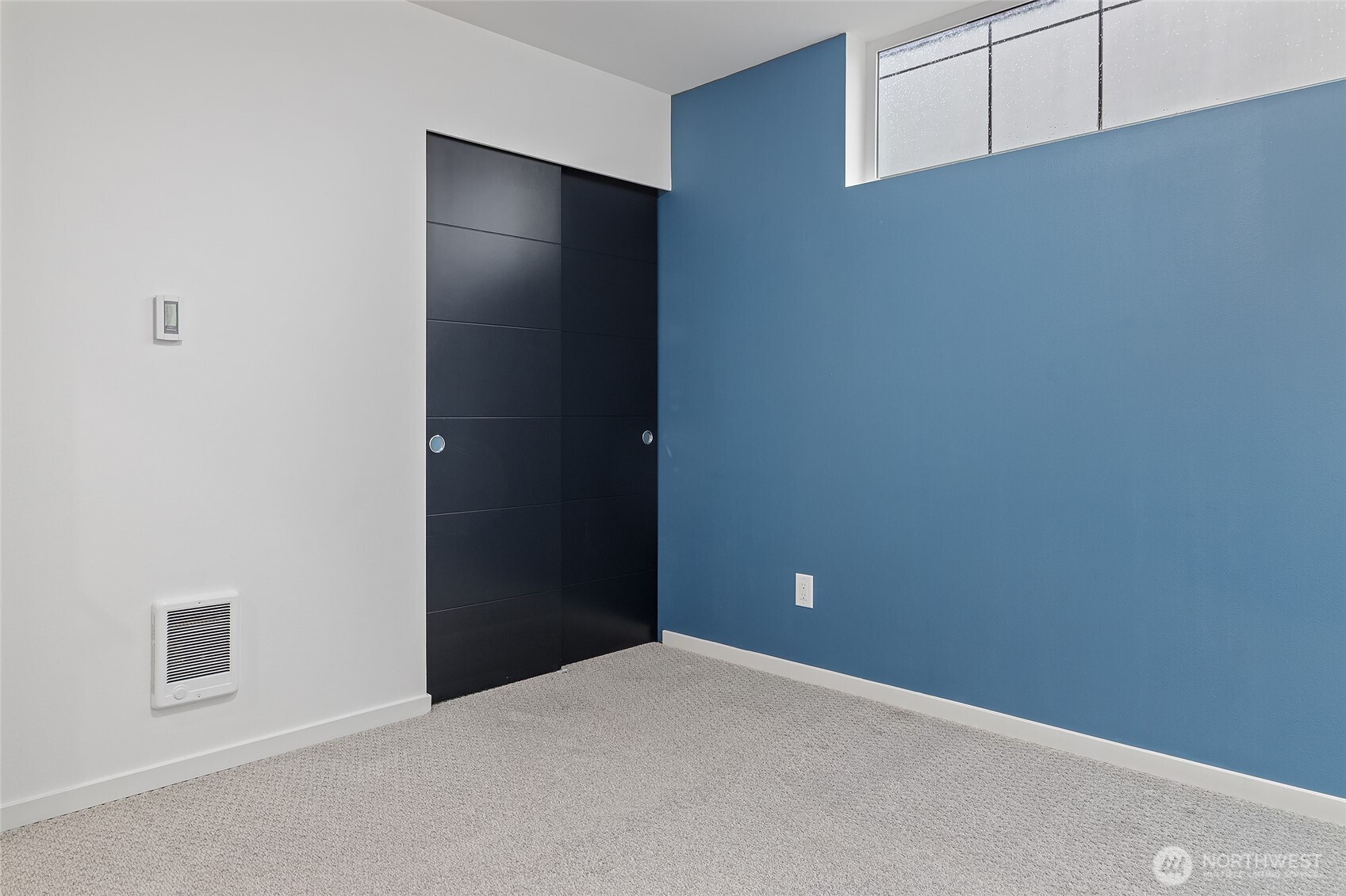 Seattle, Washington, 98103, United States, 2 Bedrooms Bedrooms, ,1 BathroomBathrooms,Residential,For Sale,1991095