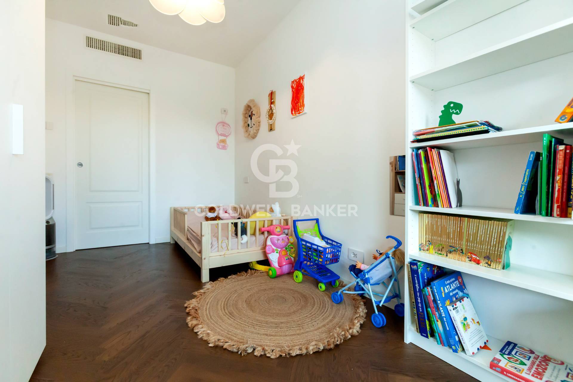 Roma, Roma, 00100, IT, 2 Bedrooms Bedrooms, ,2 BathroomsBathrooms,Residential,For Sale,1868220