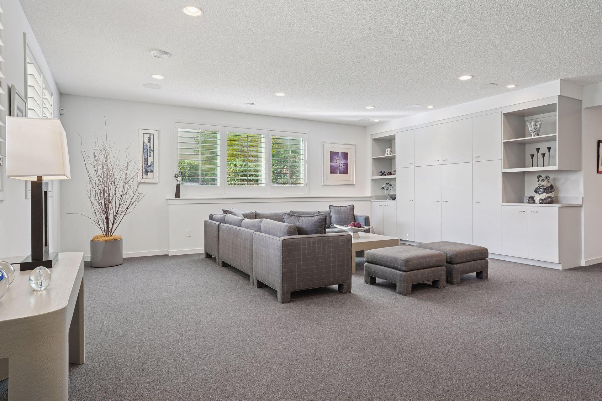 Lilydale, Minnesota, 55118, United States, 3 Bedrooms Bedrooms, ,3 BathroomsBathrooms,Residential,For Sale,1989452