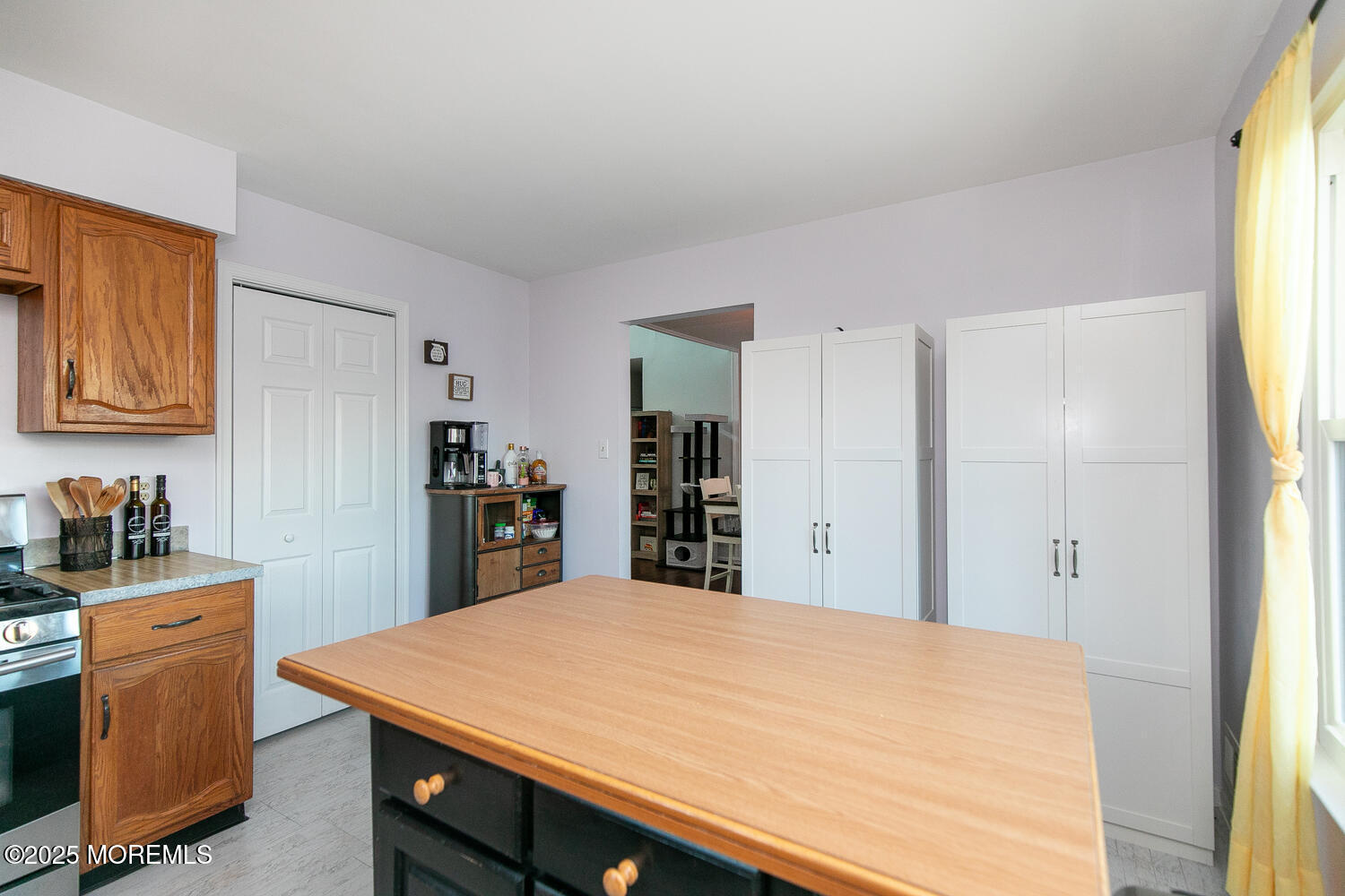 Howell, New Jersey, 07731, United States, 3 Bedrooms Bedrooms, ,2 BathroomsBathrooms,Residential,For Sale,1999516