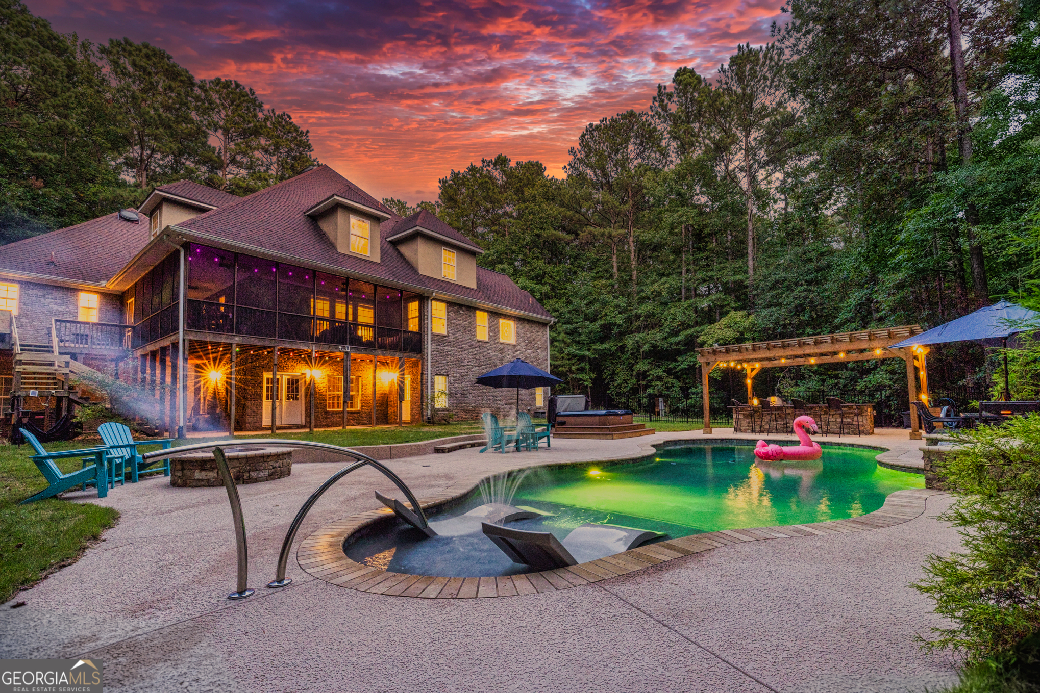 Newnan, Georgia, 30263, United States, 4 Bedrooms Bedrooms, ,5 BathroomsBathrooms,Residential,For Sale,1932602