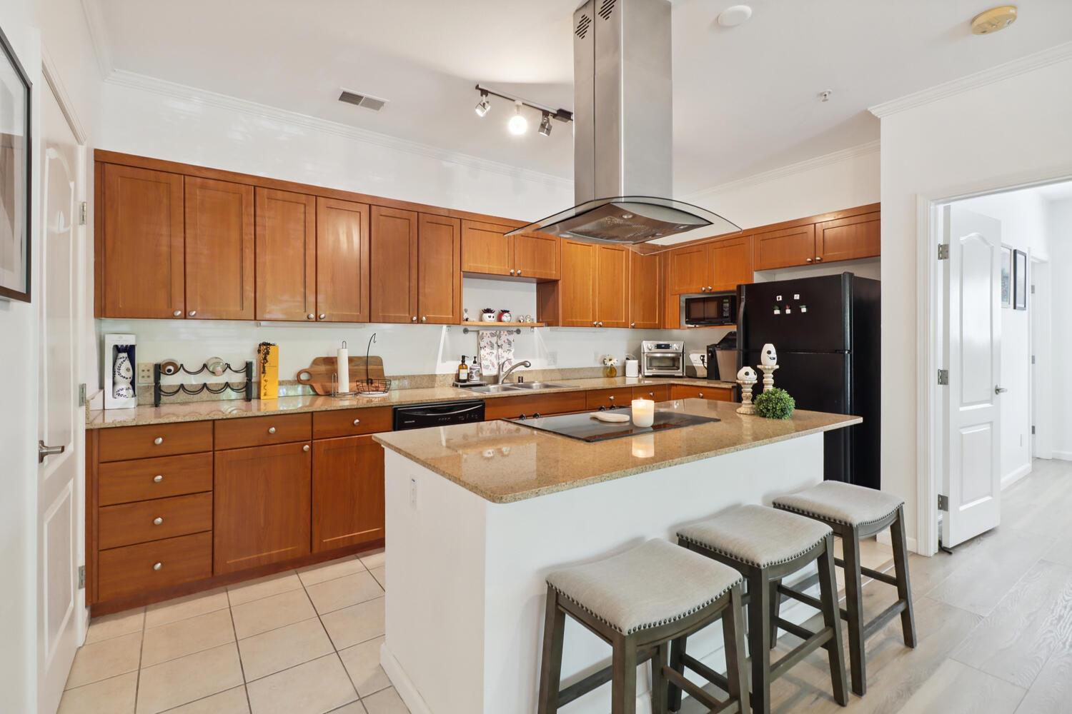 Davis, California, 95618, United States, 2 Bedrooms Bedrooms, ,2 BathroomsBathrooms,Residential,For Sale,1874758