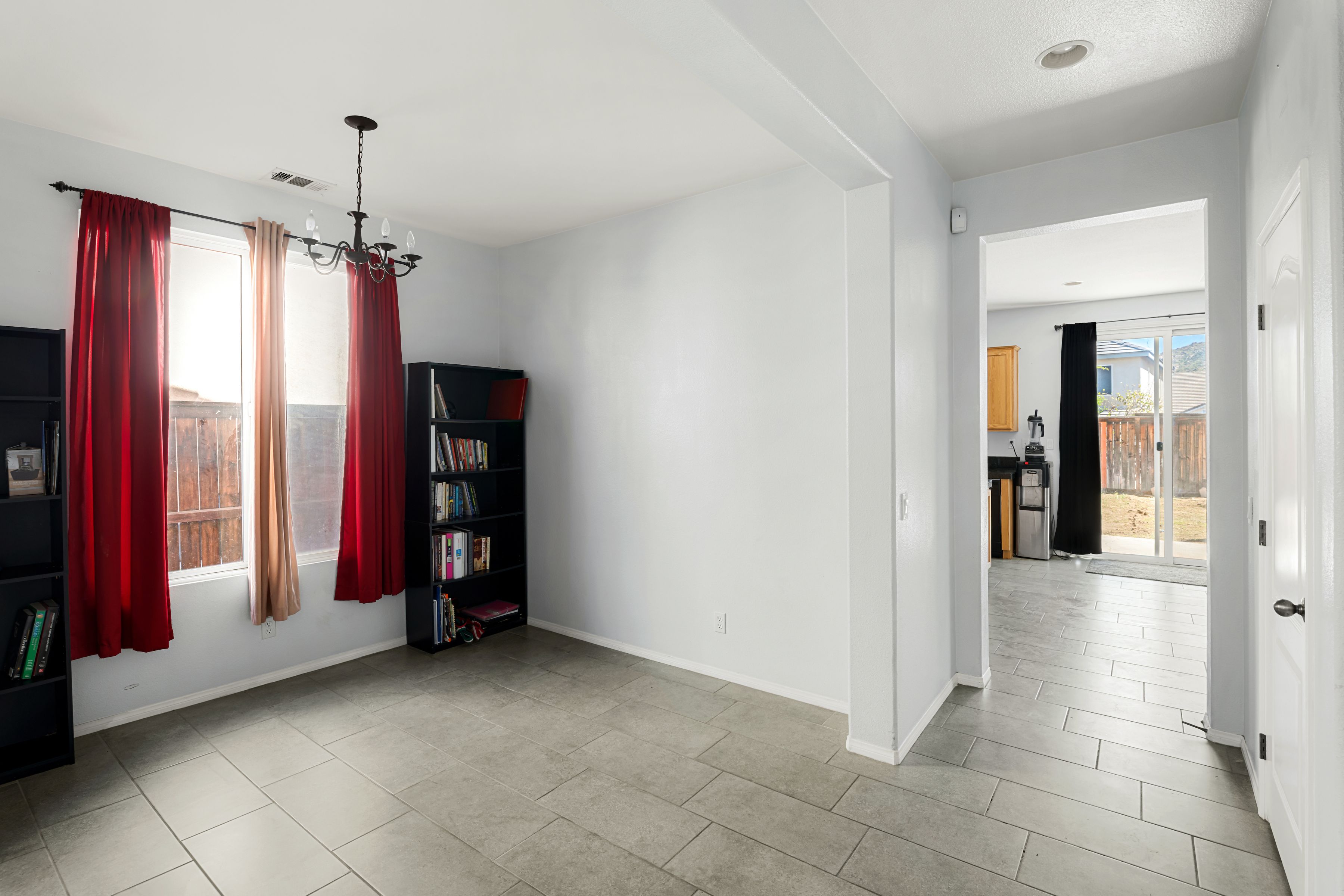  3873 Strand Way - 物件實景