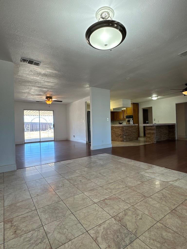 Fresno, California, 93723, United States, 3 Bedrooms Bedrooms, ,3 BathroomsBathrooms,Residential,For Sale,1982063