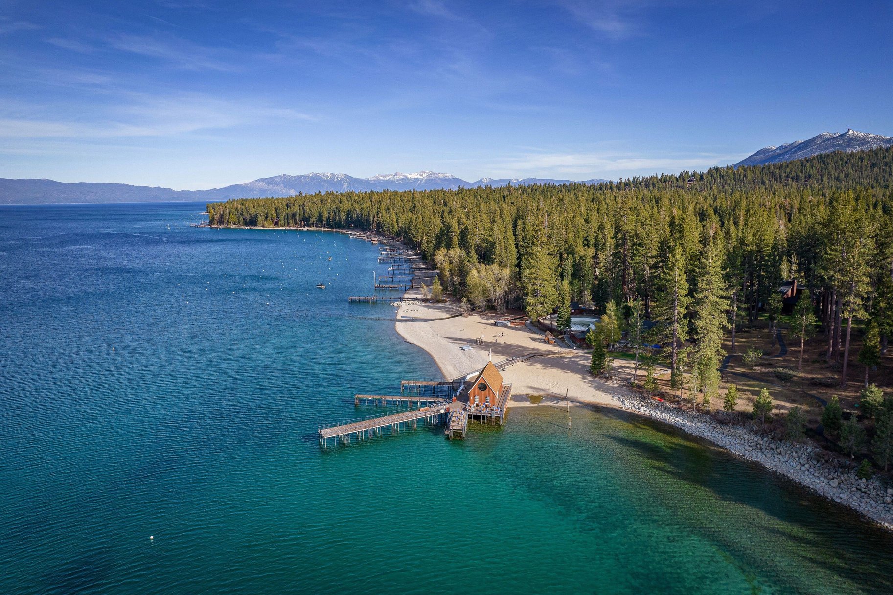  Home 3 Blocks from Lake Tahoe with 4 Car Garage for Cars & Boats - 物件實景