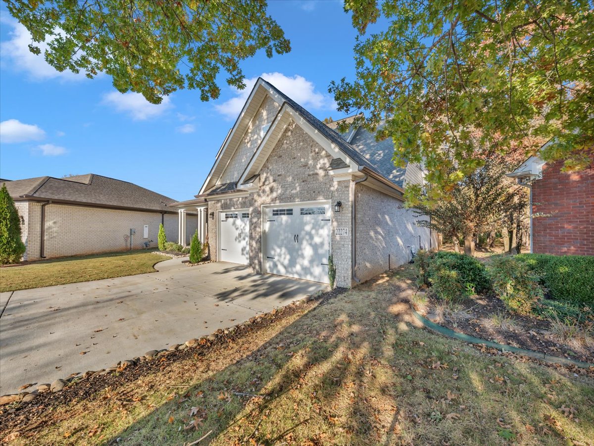 Athens, Alabama, 35613, United States, 3 Bedrooms Bedrooms, ,3 BathroomsBathrooms,Residential,For Sale,1995423