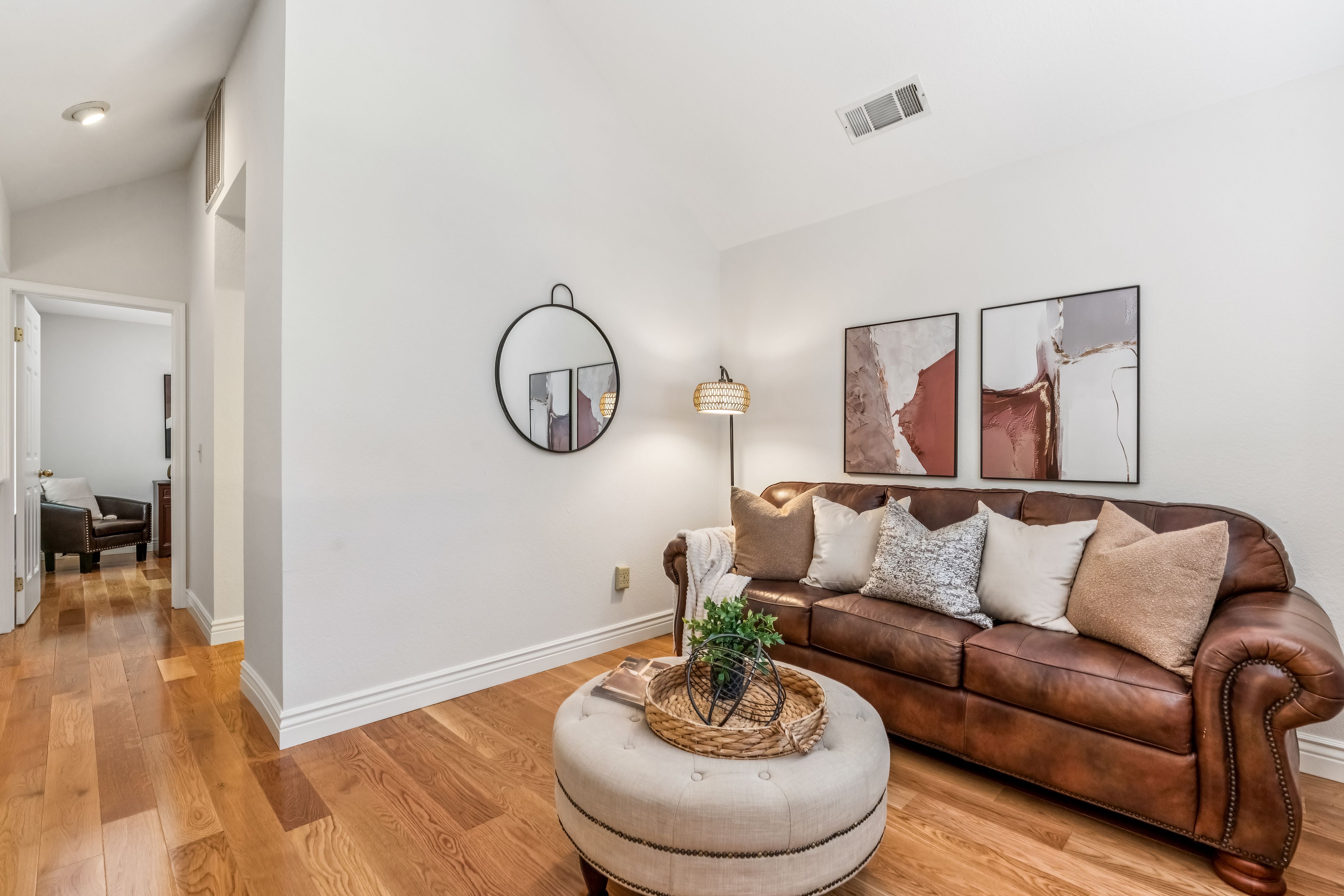  Private, Updated Townhome Surrounded by Majestic Trees - 物件實景