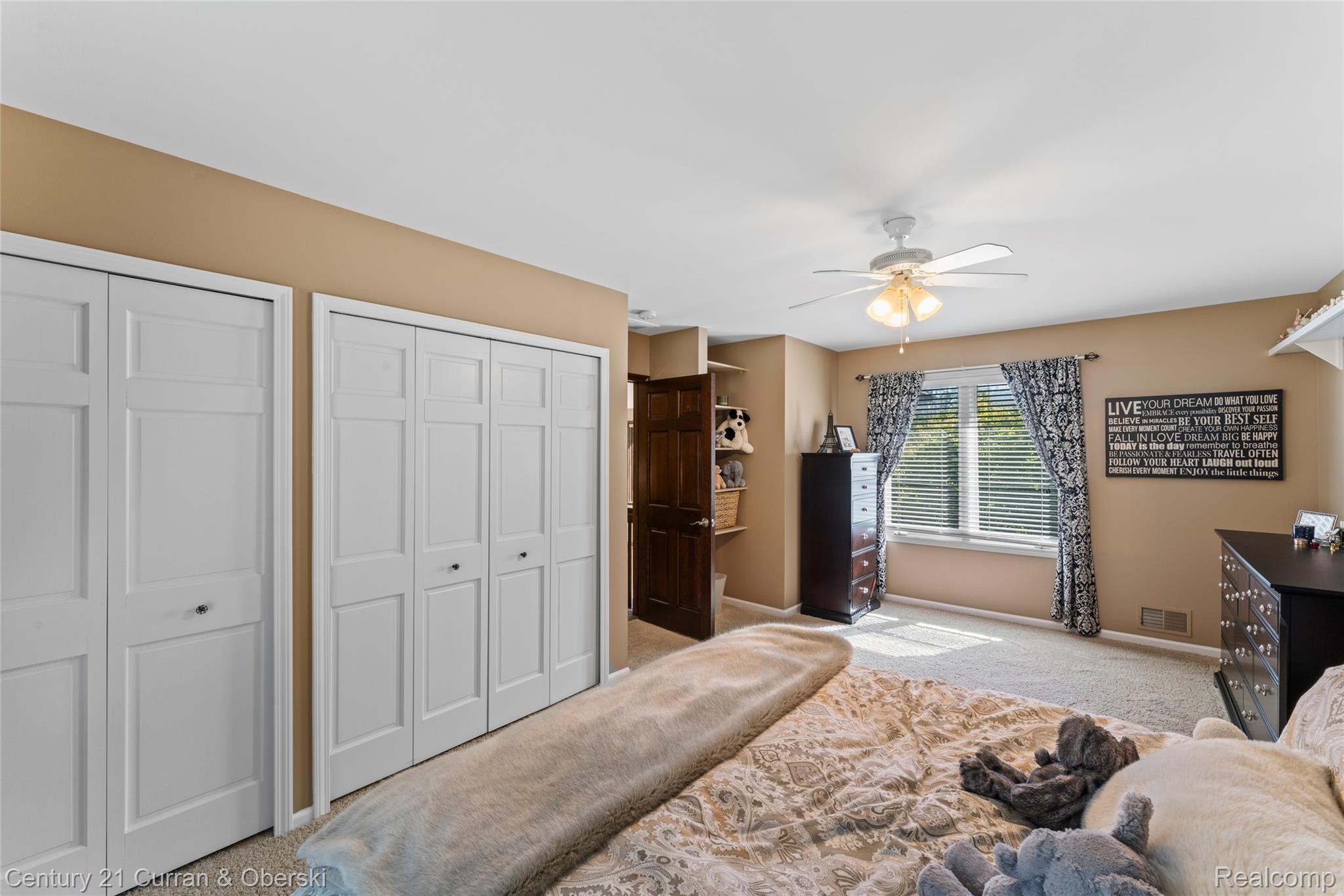 Commerce Charter Township, Michigan, 48382, United States, 4 Bedrooms Bedrooms, ,5 BathroomsBathrooms,Residential,For Sale,1974674