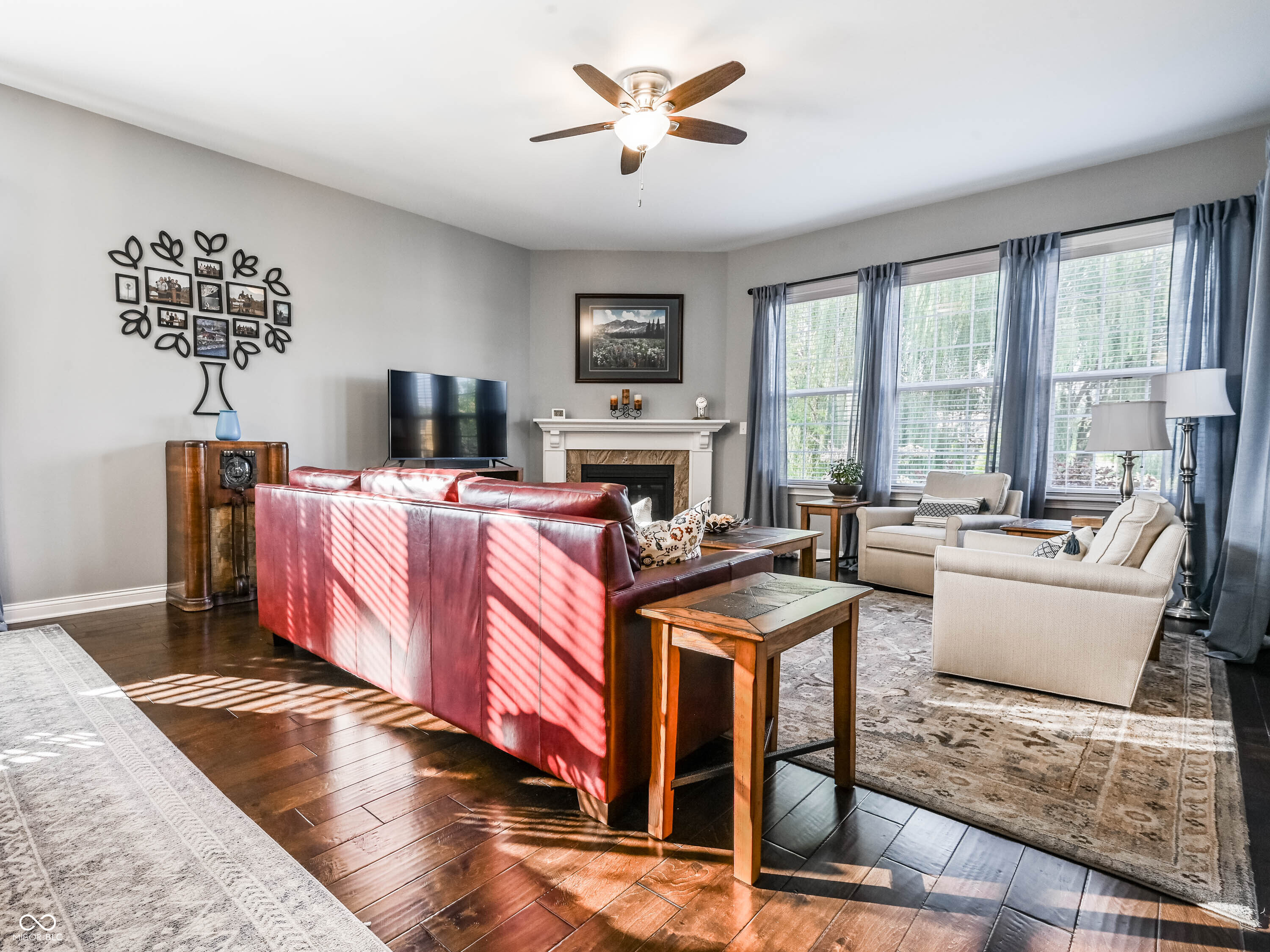 Zionsville, Indiana, 46077, United States, 4 Bedrooms Bedrooms, ,4 BathroomsBathrooms,Residential,For Sale,1942762