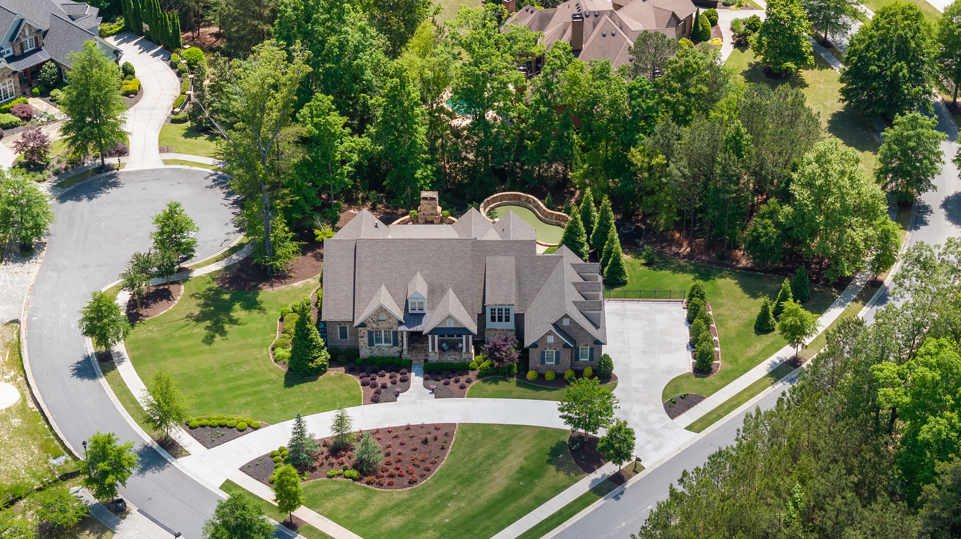  Experience Refined Estate Living in this Exceptional All-Brick and Stone Ranch - 物件實景