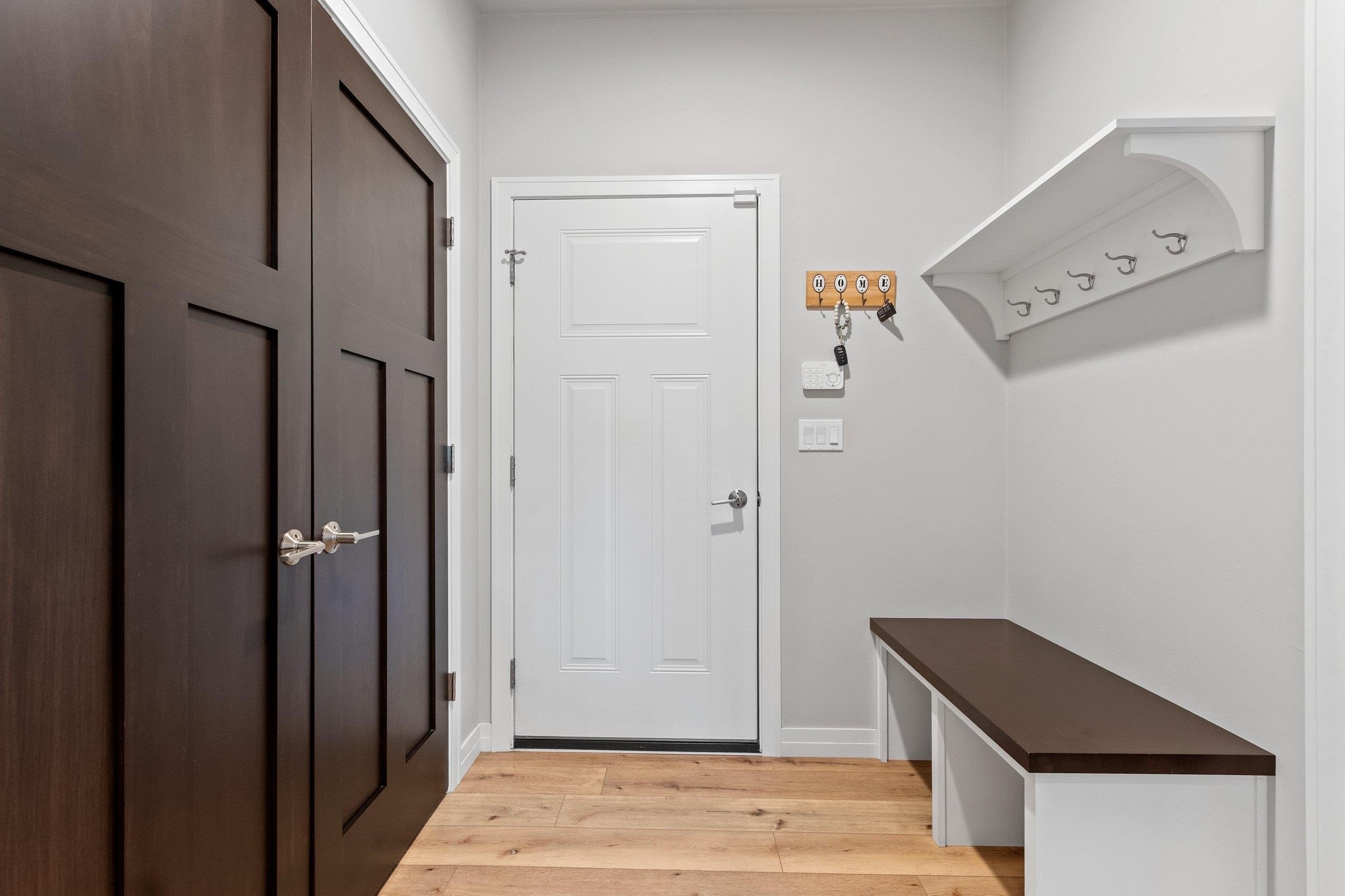 DE PERE, Wisconsin, 54115, United States, 4 Bedrooms Bedrooms, ,4 BathroomsBathrooms,Residential,For Sale,1982498