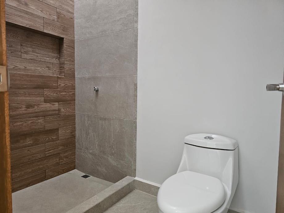 Torreón, Coahuila de Zaragoza, 27023, Mexico, 4 Bedrooms Bedrooms, ,4 BathroomsBathrooms,Residential,For Sale,2001959