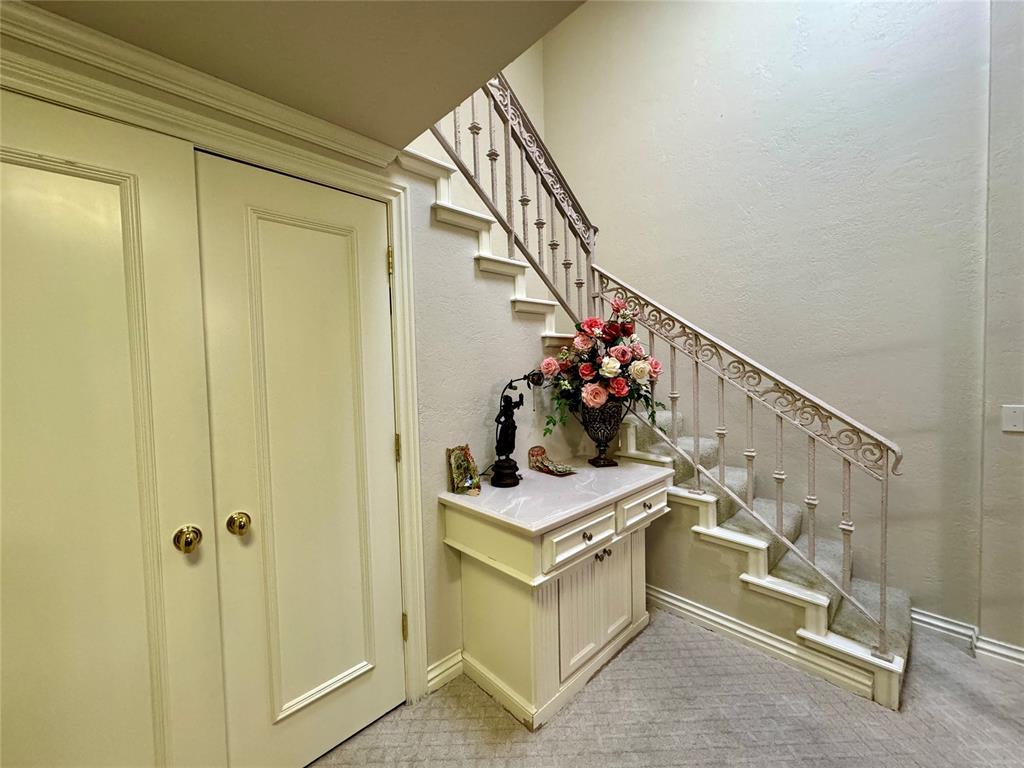 Chickasha, Oklahoma, 73018, United States, 7 Bedrooms Bedrooms, ,7 BathroomsBathrooms,Residential,For Sale,1979971