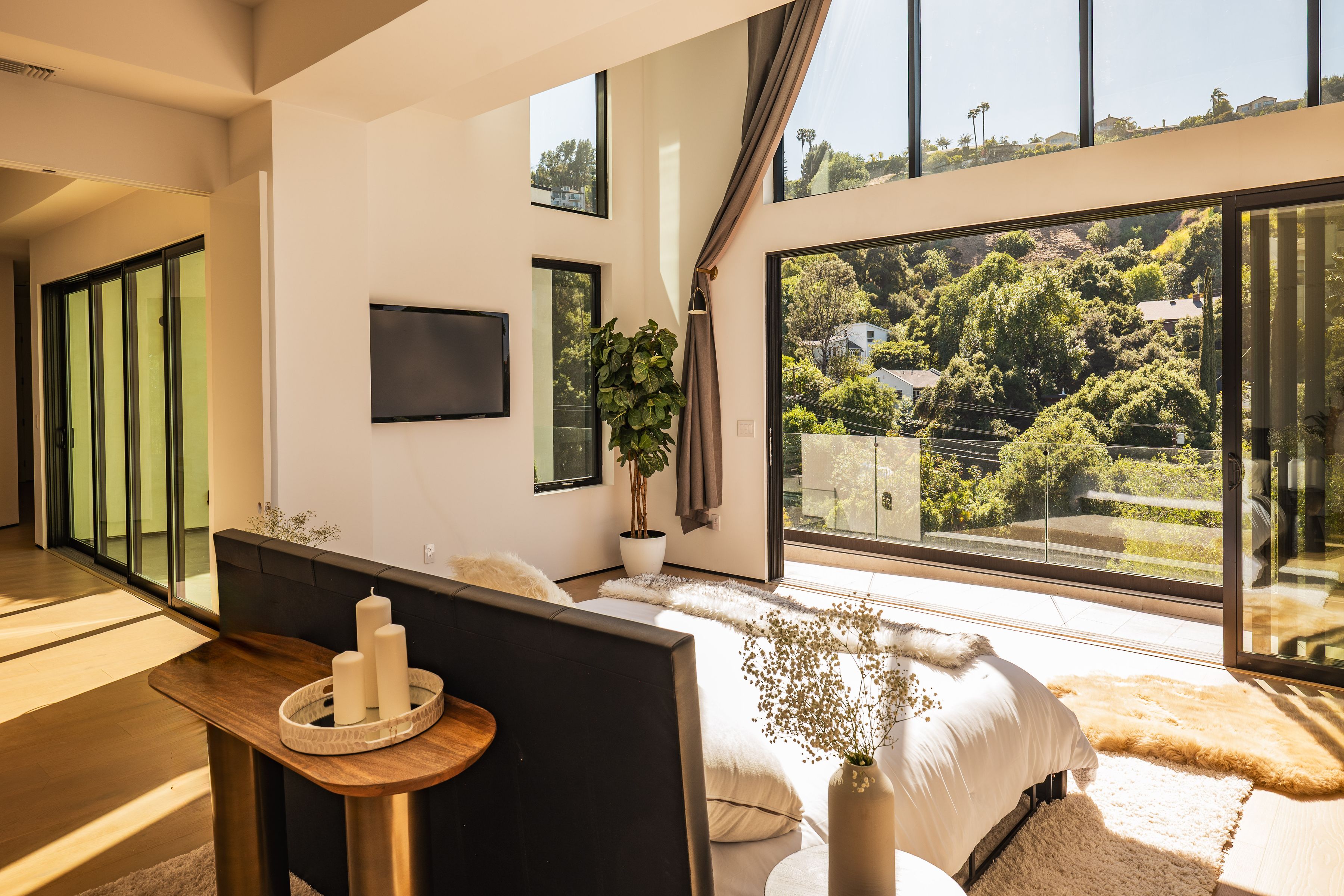  3920 Knobhill Drive - 物件實景