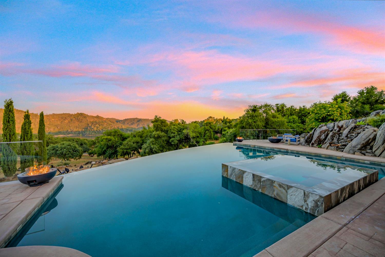 Loomis, California, 95650, United States, 6 Bedrooms Bedrooms, ,6 BathroomsBathrooms,Residential,For Sale,1908935