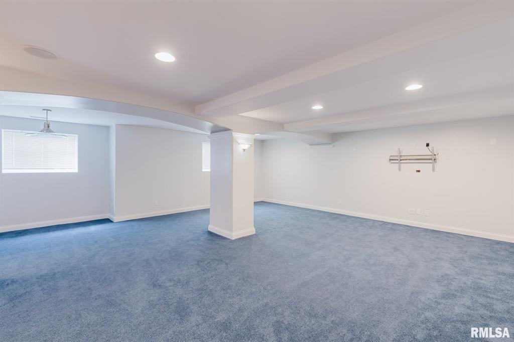 Bismarck, Illinois, 62959, United States, 5 Bedrooms Bedrooms, ,Residential,For Sale,1885319