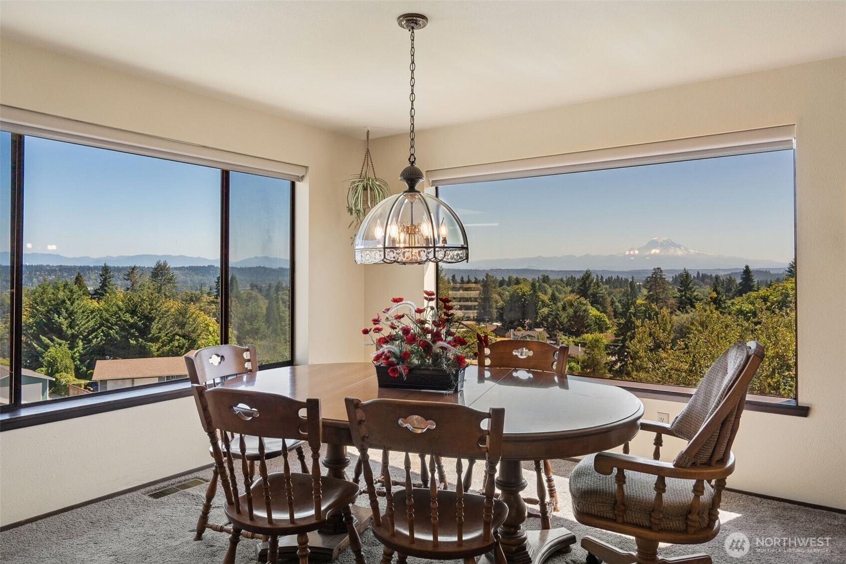 KENT, Washington, 98032, United States, 4 Bedrooms Bedrooms, ,3 BathroomsBathrooms,Residential,For Sale,1927250