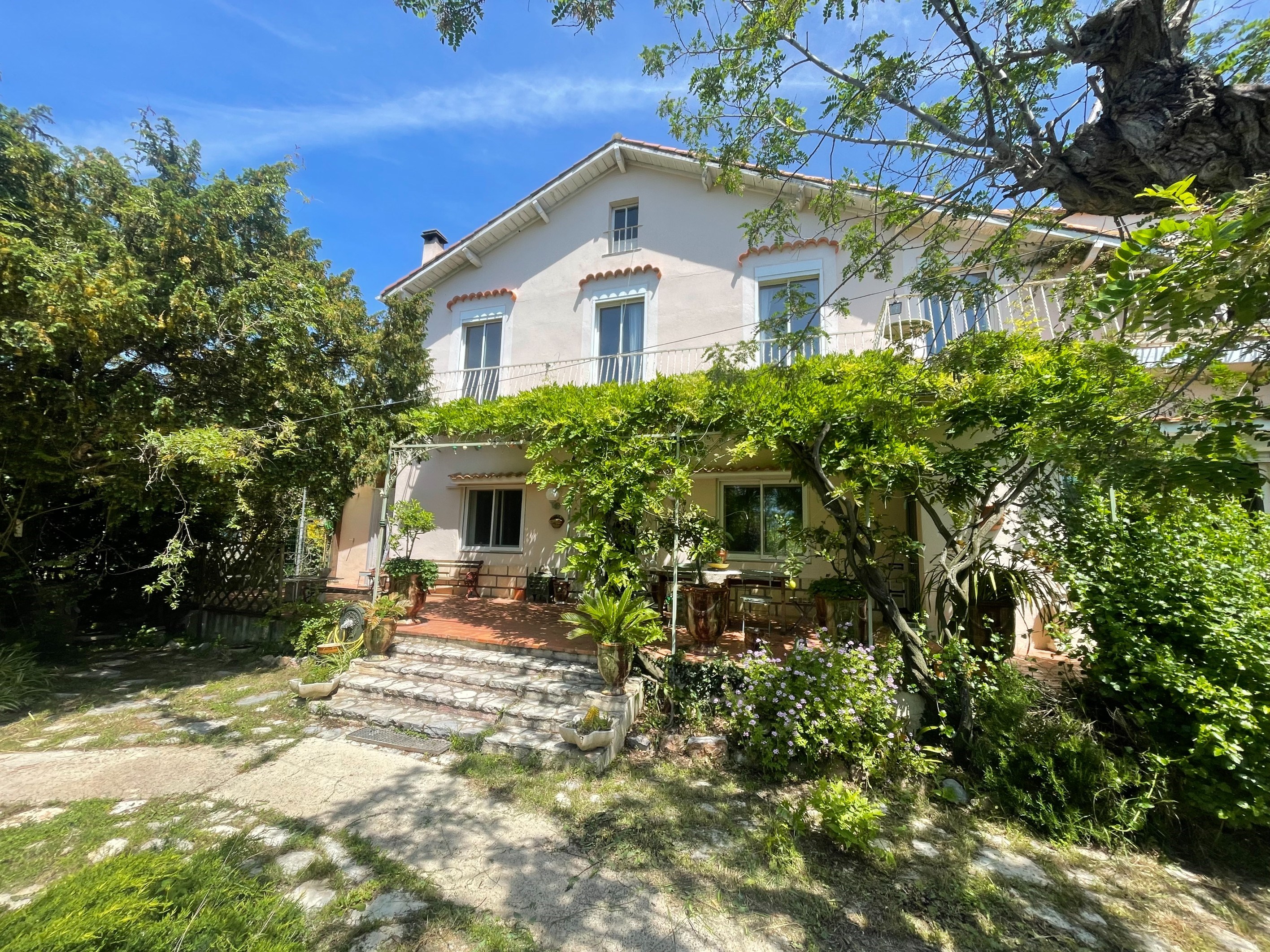  In a green setting on Mont Saint-Clair, house to renovate - 物件實景