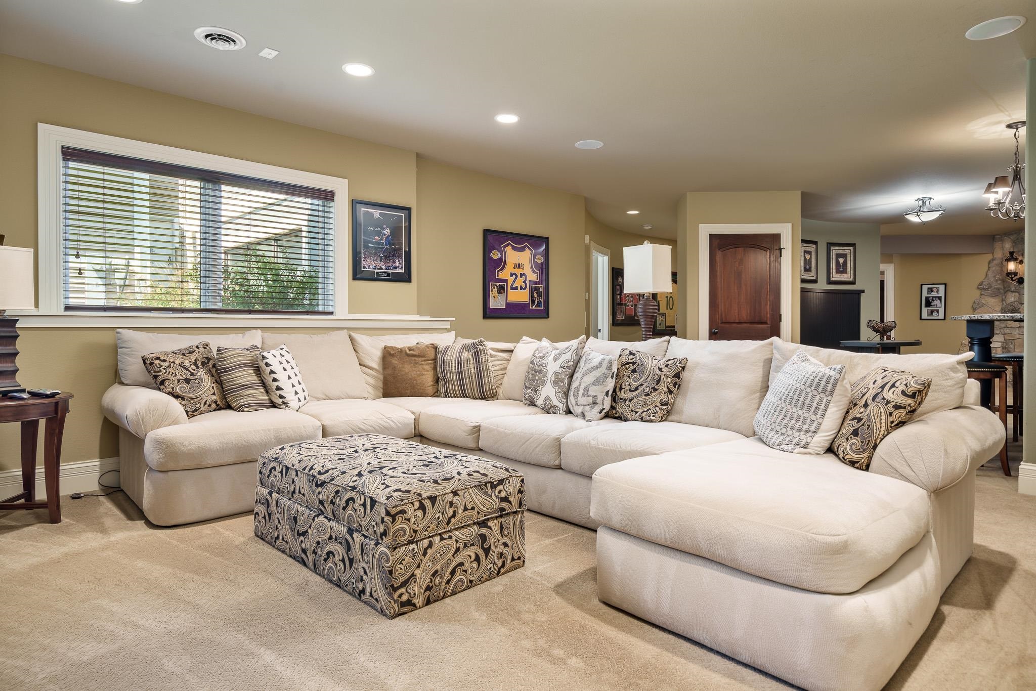 Waunakee, Wisconsin, 53597, United States, 6 Bedrooms Bedrooms, ,5 BathroomsBathrooms,Residential,For Sale,1914113