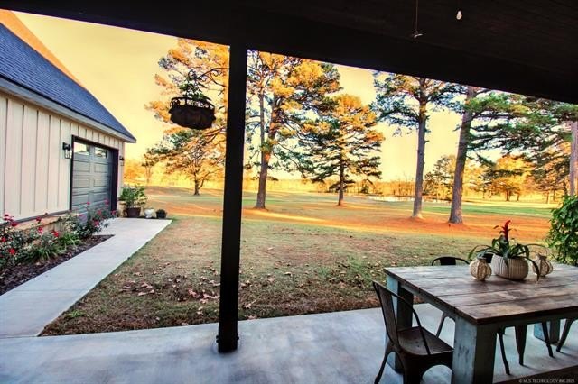 Tahlequah, Oklahoma, 74464, United States, 3 Bedrooms Bedrooms, ,3 BathroomsBathrooms,Residential,For Sale,1936966