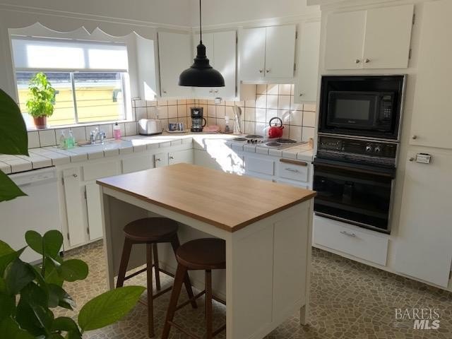 Crockett, California, 94525, United States, 2 Bedrooms Bedrooms, ,1 BathroomBathrooms,Residential,For Sale,1926566