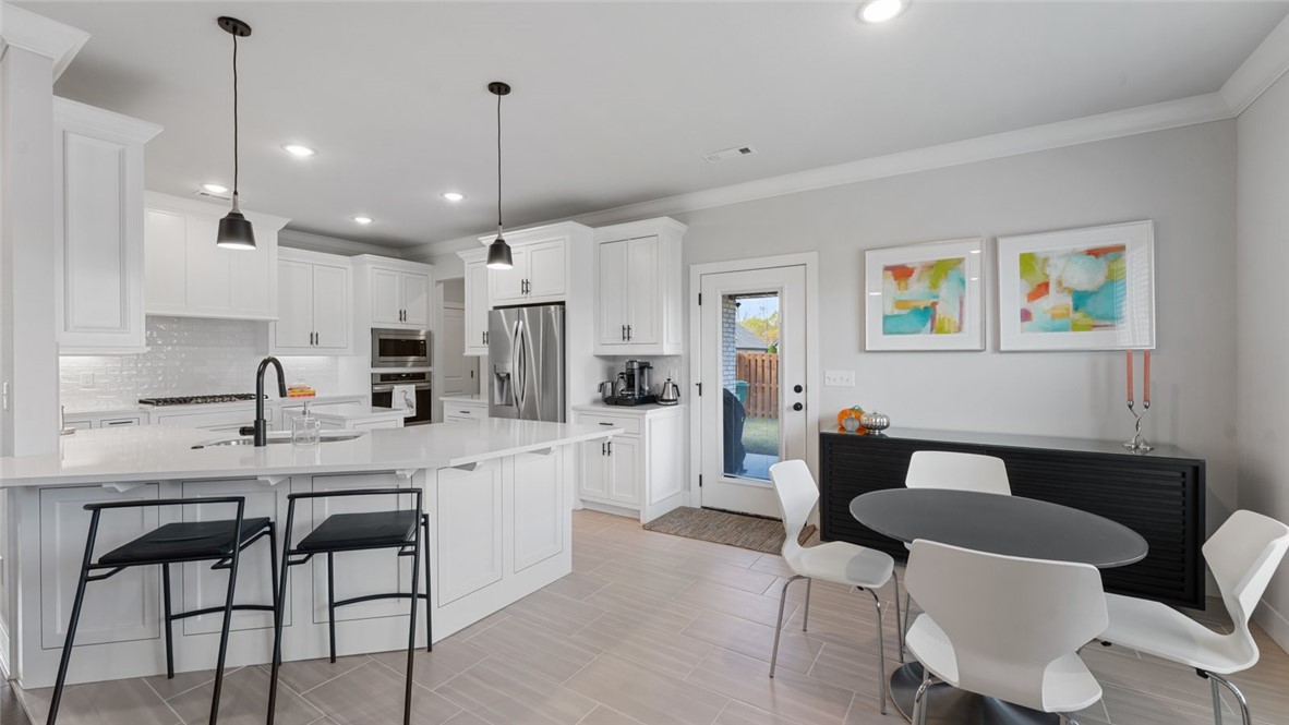 Bentonville, Arkansas, 72713, United States, 4 Bedrooms Bedrooms, ,3 BathroomsBathrooms,Residential,For Sale,1989403