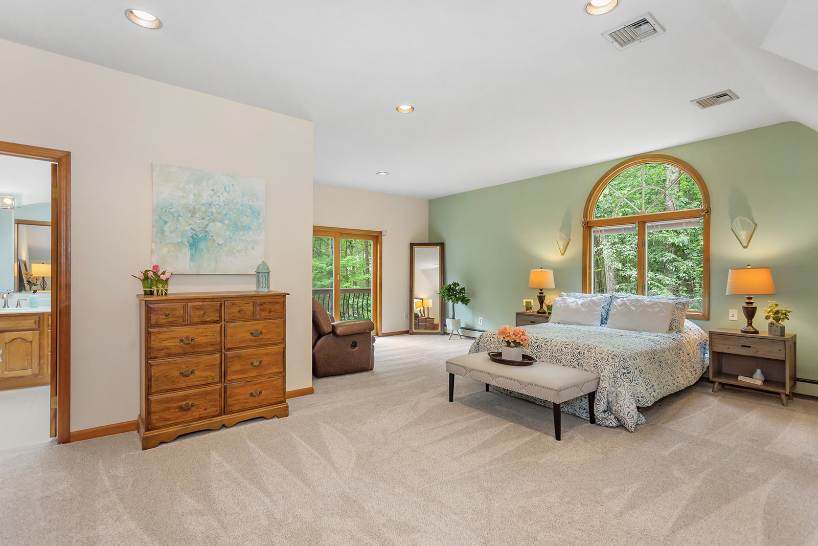 Ringwood, New Jersey, 07456, United States, 7 Bedrooms Bedrooms, ,4 BathroomsBathrooms,Residential,For Sale,1943457