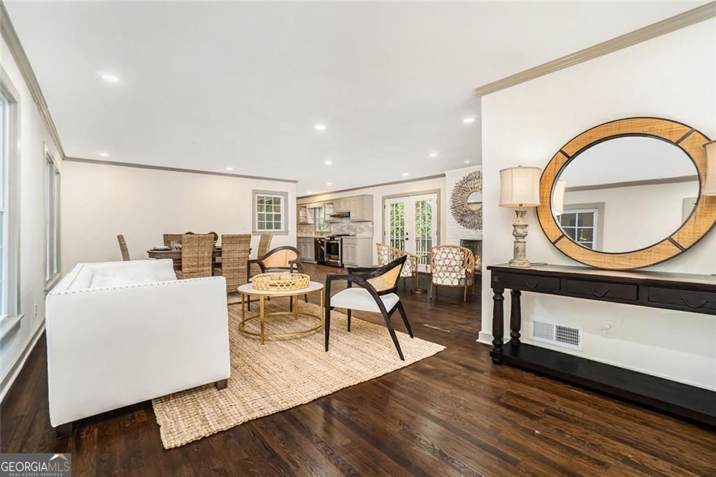 Doraville, Georgia, 30360, United States, 3 Bedrooms Bedrooms, ,2 BathroomsBathrooms,Residential,For Sale,1859091