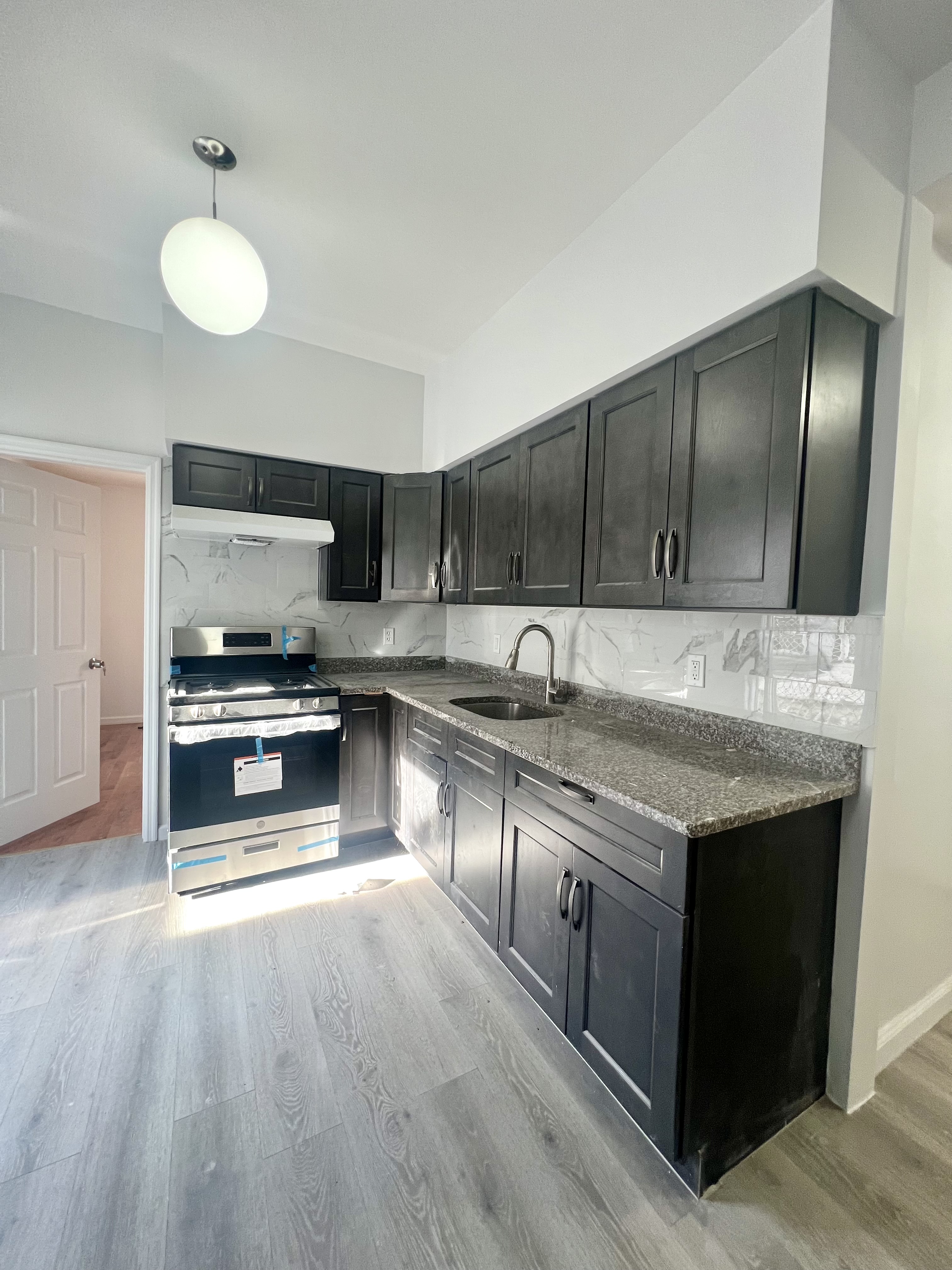 Staten Island, New York, 10303, United States, 2 Bedrooms Bedrooms, ,1 BathroomBathrooms,Residential,For Sale,1977453