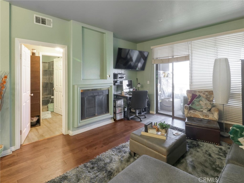Maine Ave, Long Beach, CA 90802