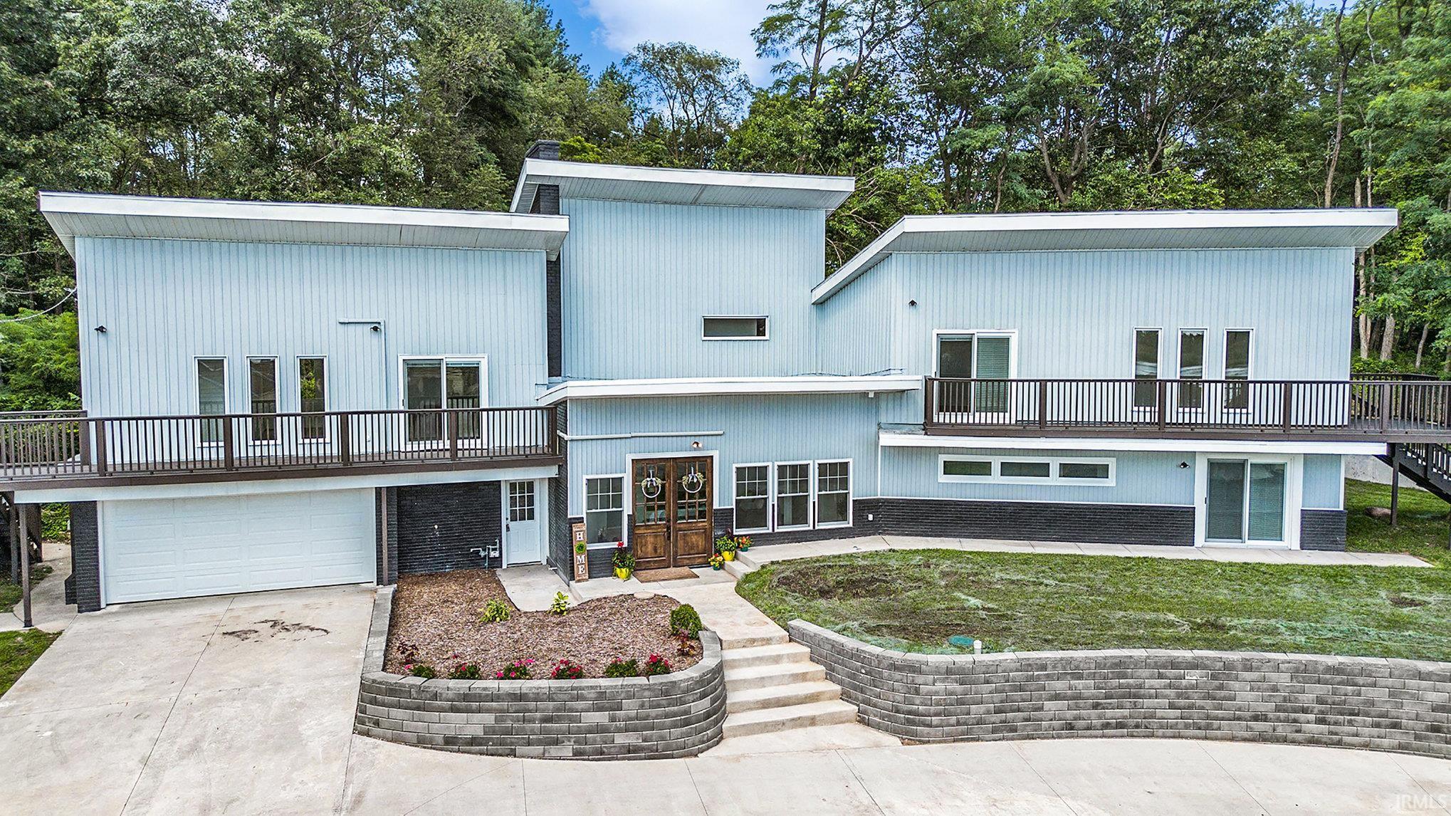 Osceola, Indiana, 46561, United States, 4 Bedrooms Bedrooms, ,3 BathroomsBathrooms,Residential,For Sale,1983997