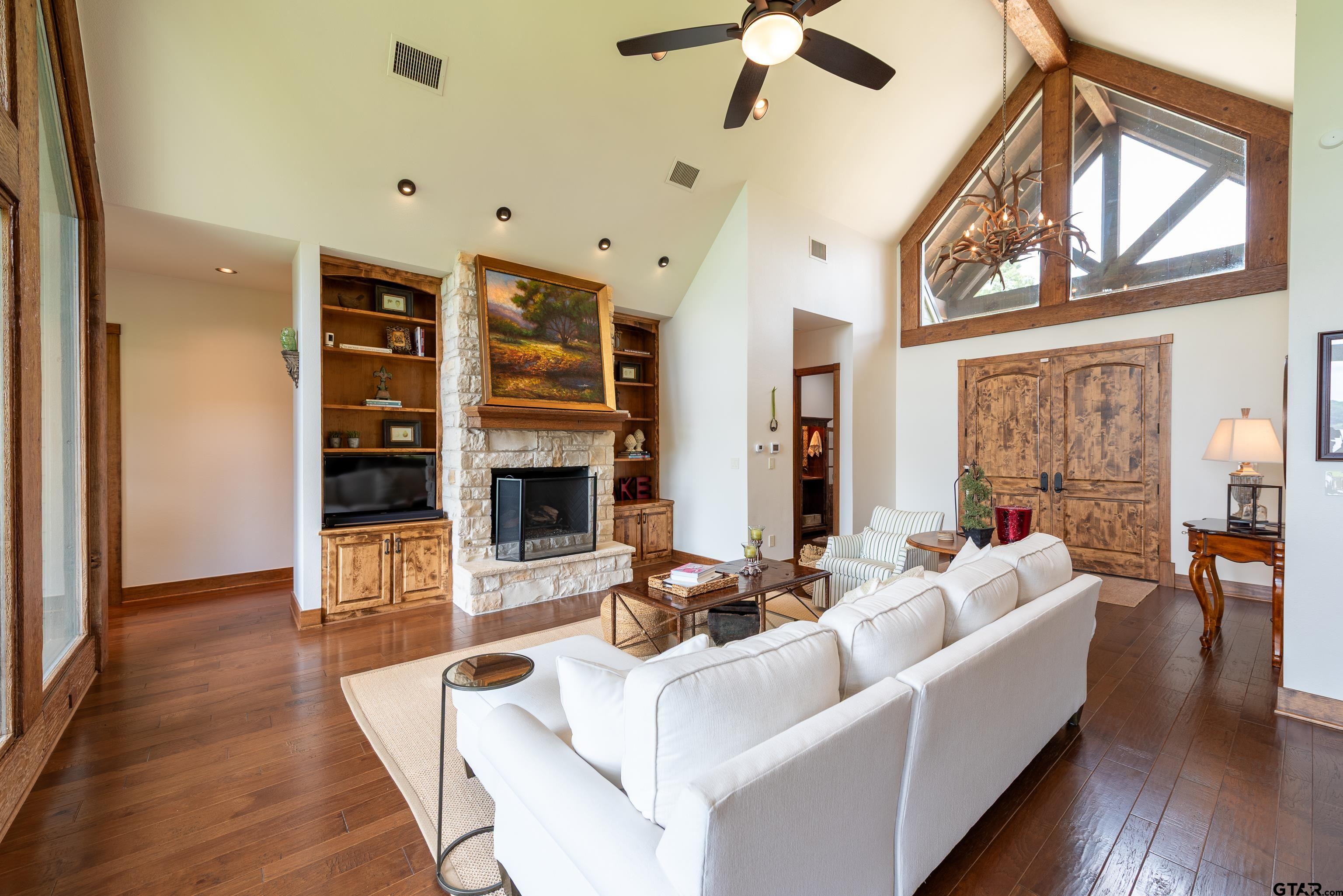 Scroggins, Texas, 75480, United States, 4 Bedrooms Bedrooms, ,5 BathroomsBathrooms,Residential,For Sale,1981840