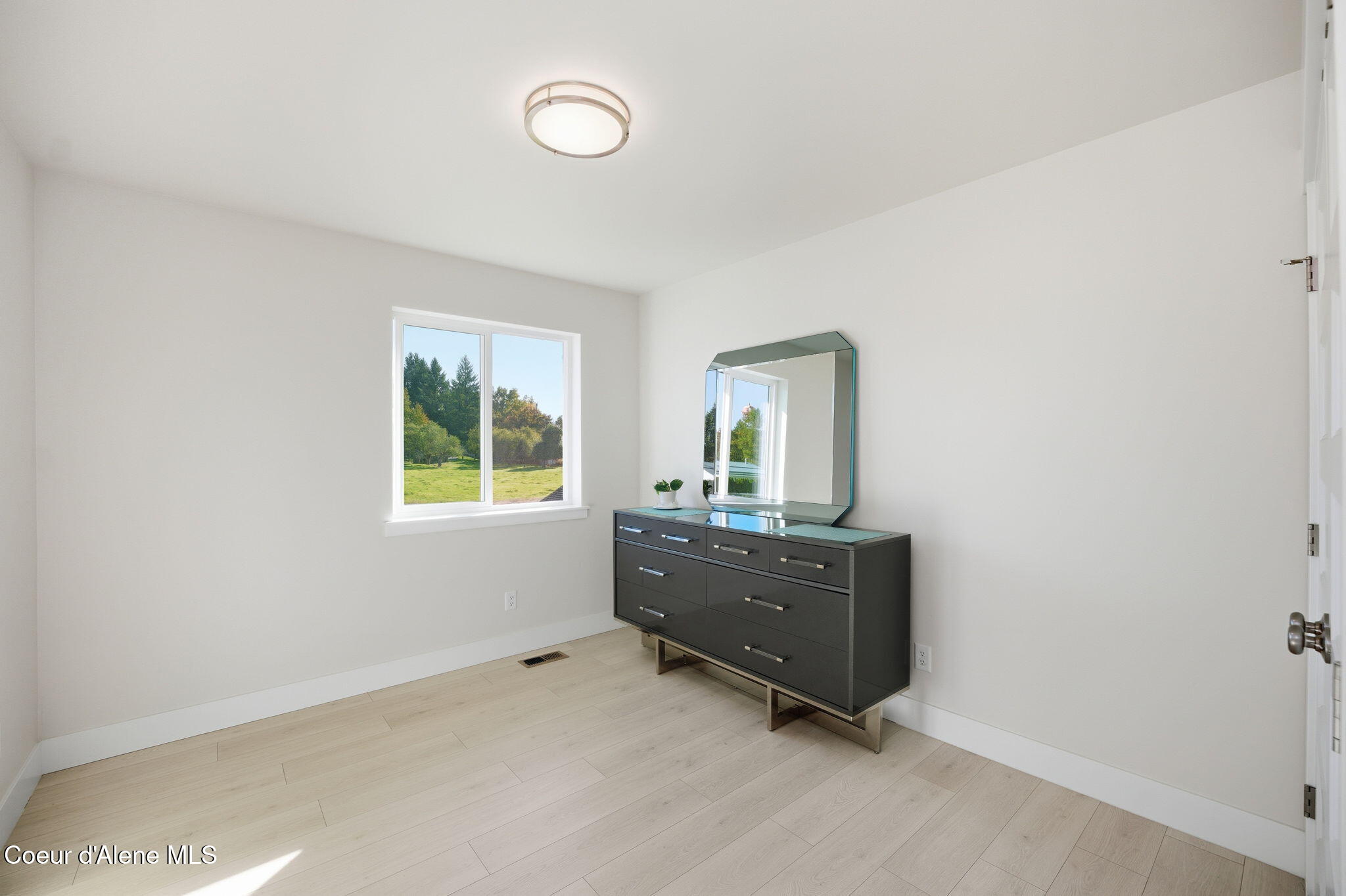 Hayden, Idaho, 83835, United States, 3 Bedrooms Bedrooms, ,3 BathroomsBathrooms,Residential,For Sale,1980507