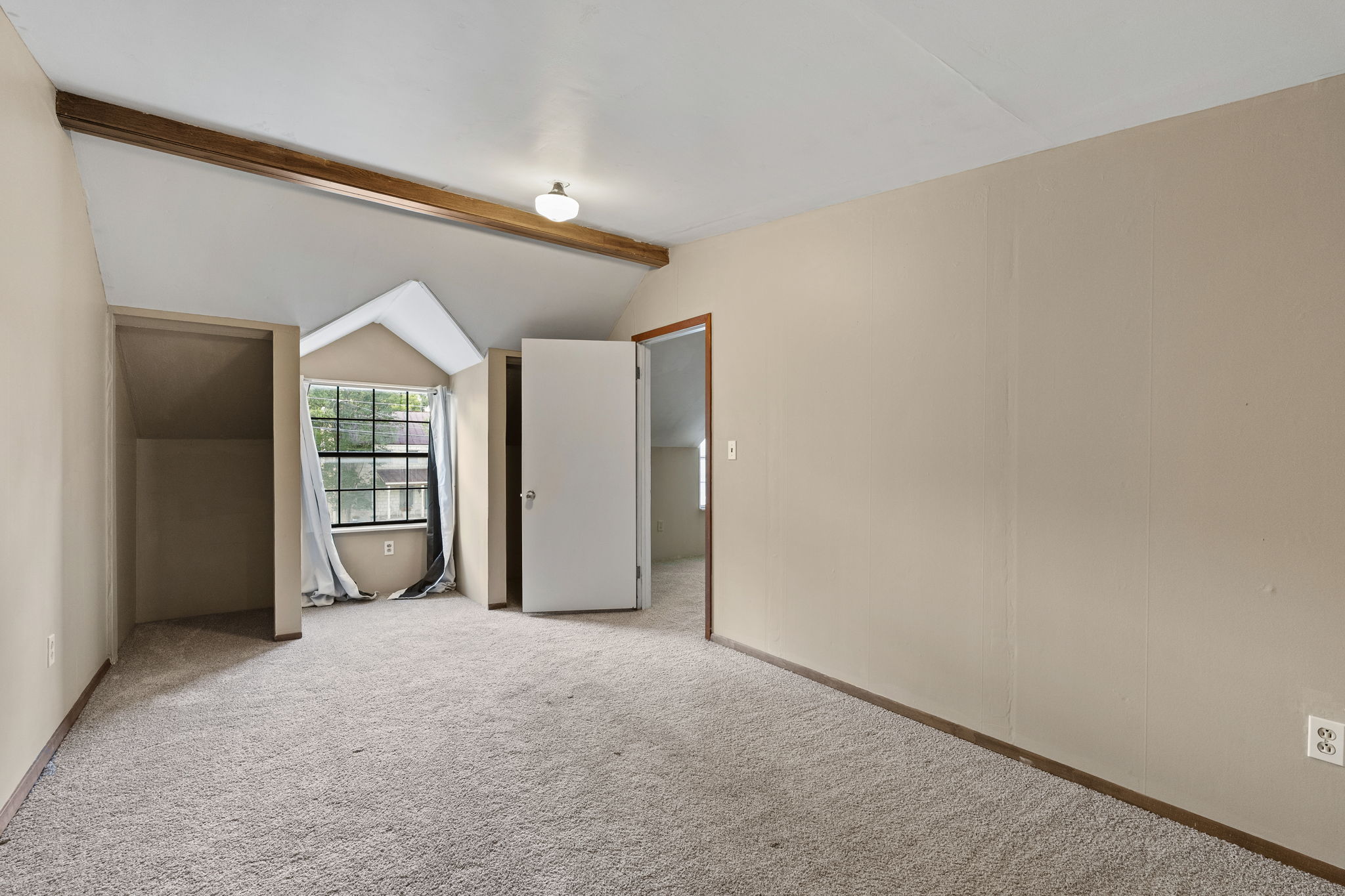  501 West Creek Street, Fredericksburg, TX 78624 - 物件實景