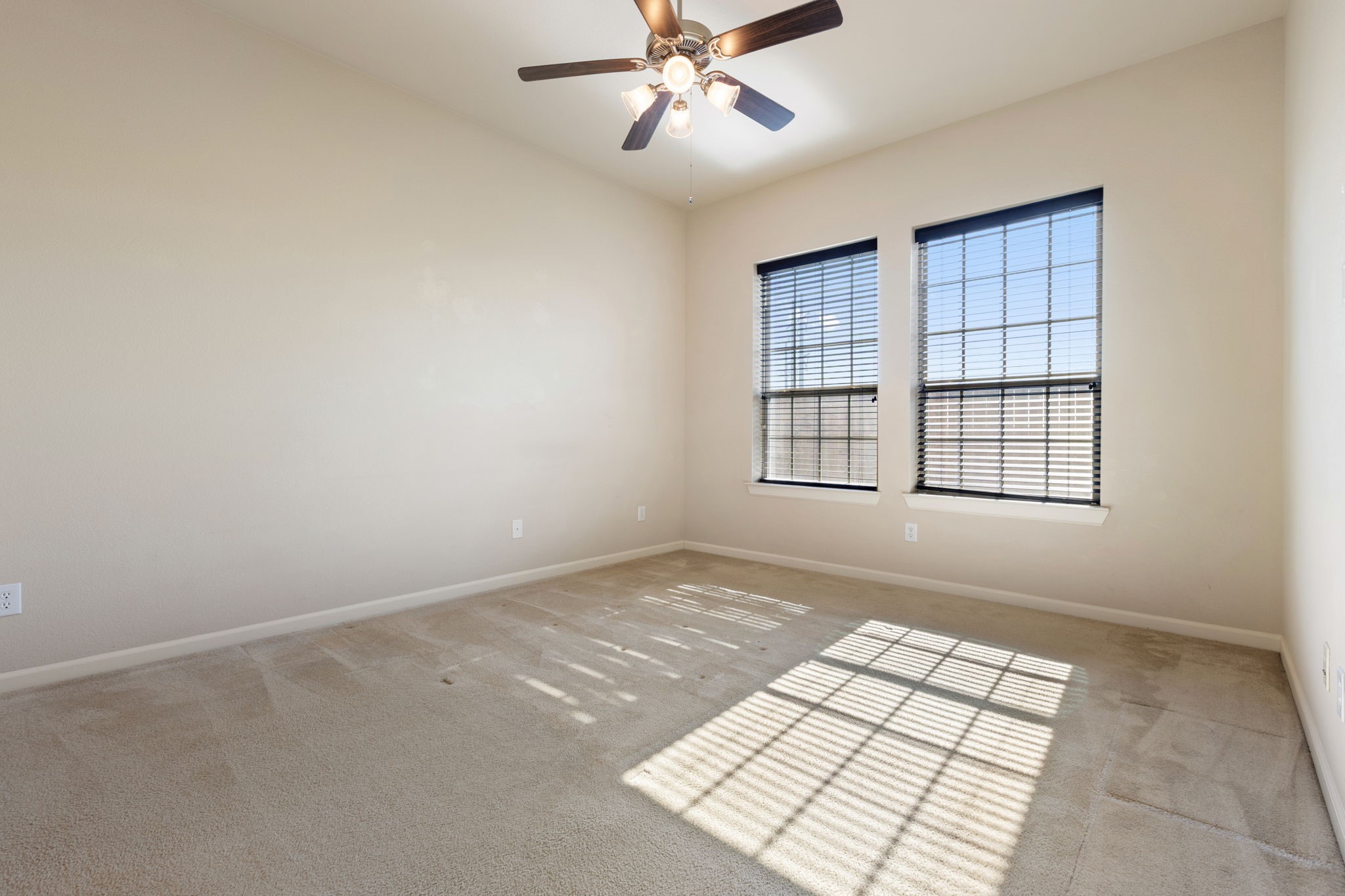 Lewisville, Texas, 75056, United States, 4 Bedrooms Bedrooms, ,3 BathroomsBathrooms,Residential,For Sale,1989126