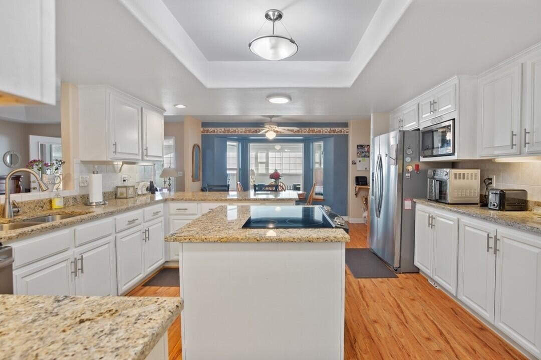 Rogue River, Oregon, 97537, United States, 3 Bedrooms Bedrooms, ,3 BathroomsBathrooms,Residential,For Sale,1944888