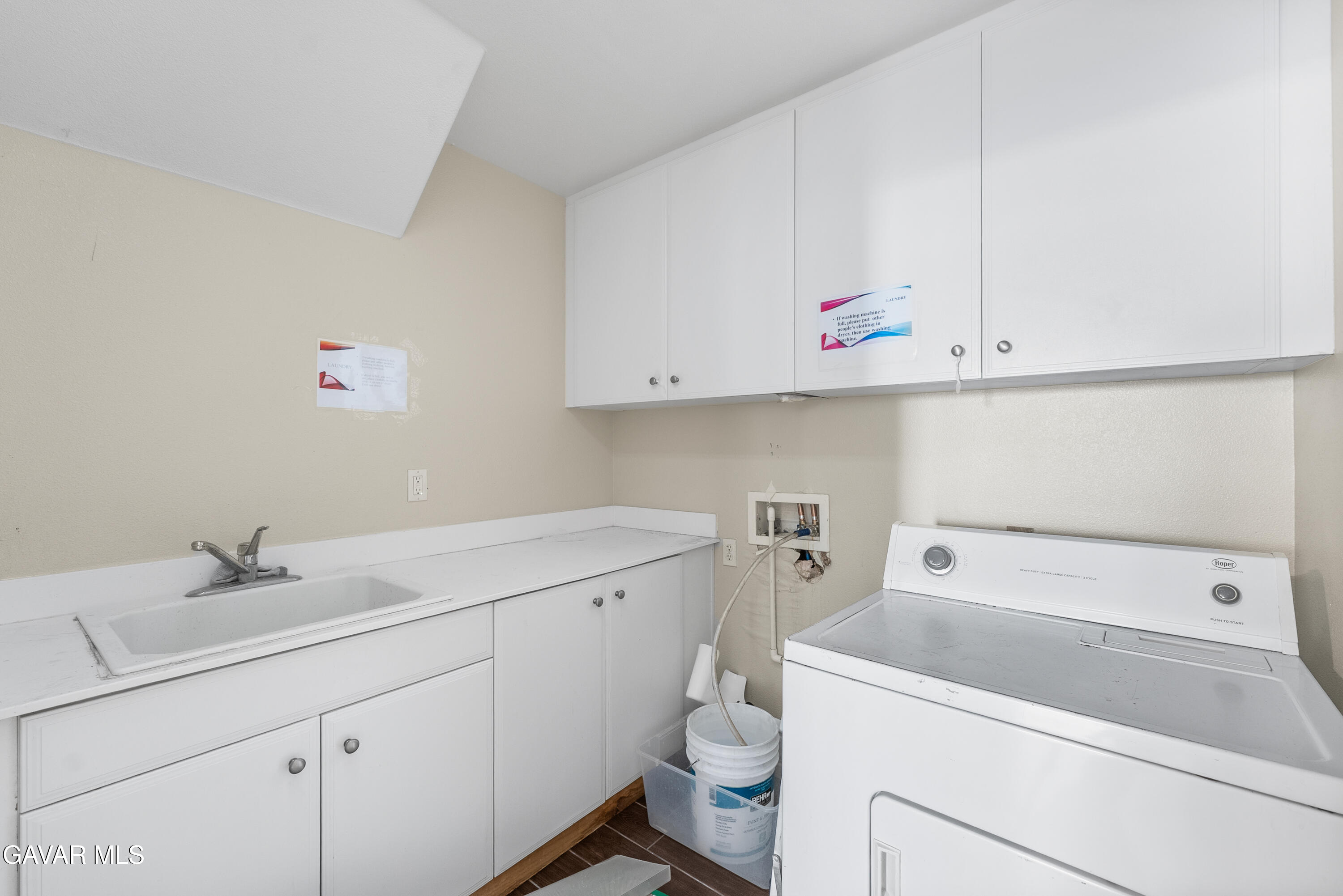 Lancaster, California, 93536, United States, 5 Bedrooms Bedrooms, ,3 BathroomsBathrooms,Residential,For Sale,1996467