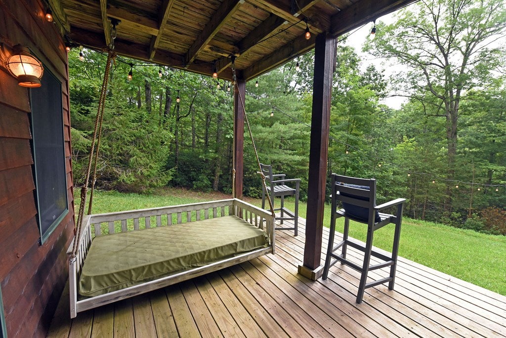 Blue Ridge, Georgia, 30513, United States, 4 Bedrooms Bedrooms, ,3 BathroomsBathrooms,Residential,For Sale,1889495
