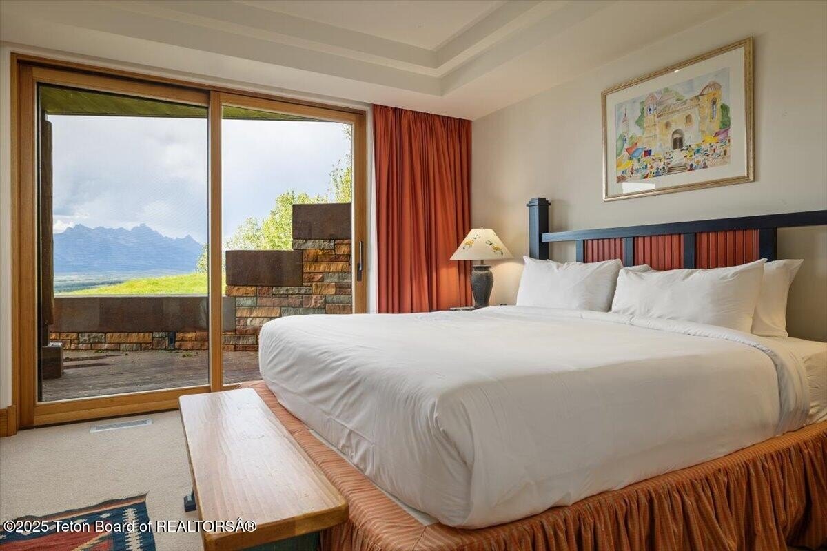 Jackson, Wyoming, 83001, United States, 4 Bedrooms Bedrooms, ,5 BathroomsBathrooms,Residential,For Sale,1851066