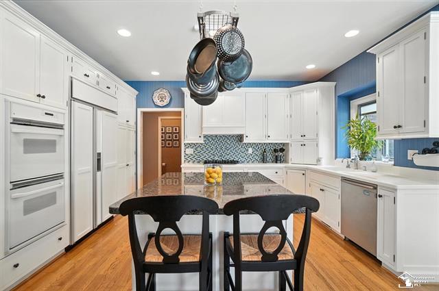 MONROE, Michigan, 48162, United States, 4 Bedrooms Bedrooms, ,7 BathroomsBathrooms,Residential,For Sale,1995576