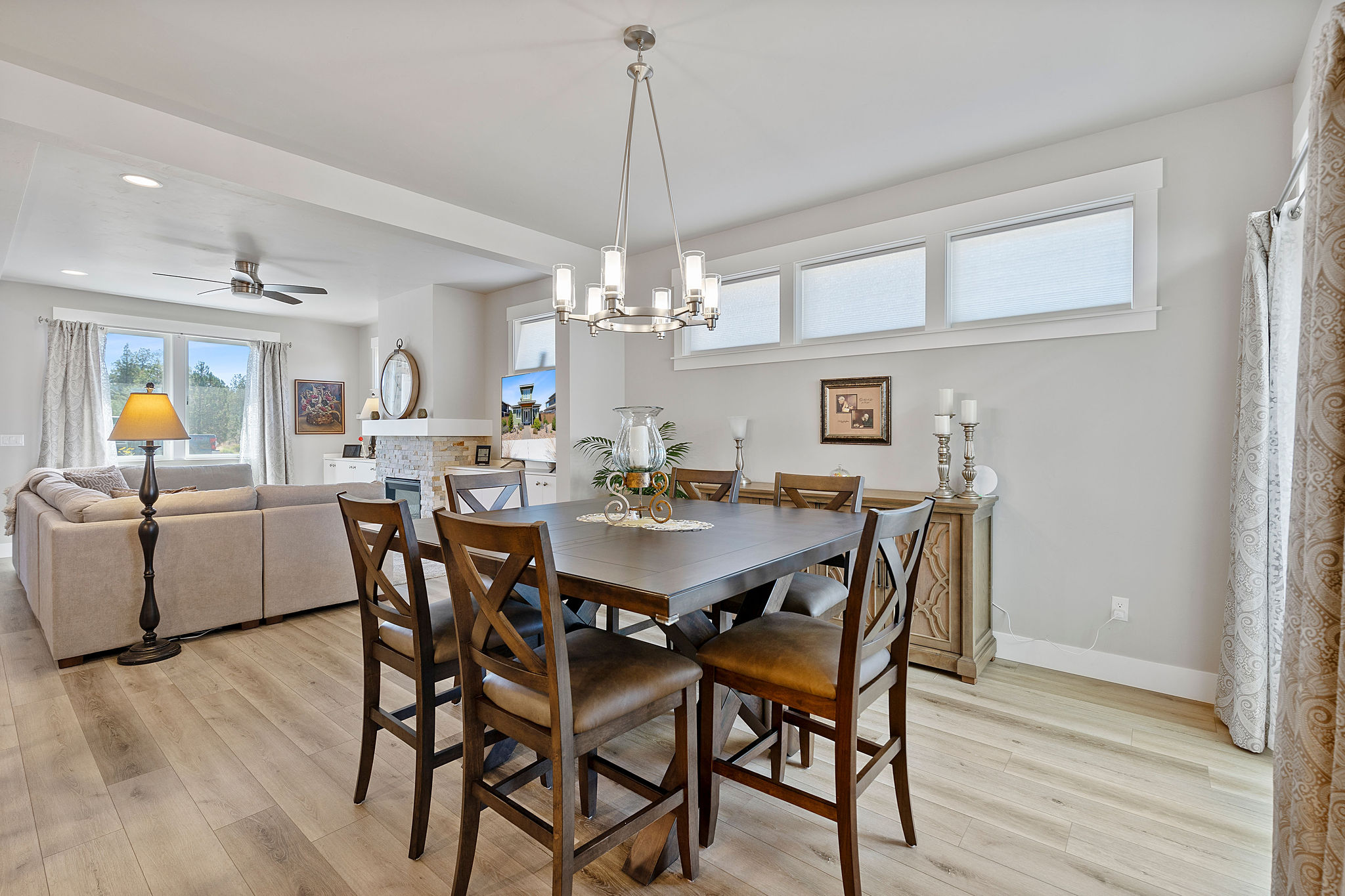 Redmond, Oregon, 97756, United States, 3 Bedrooms Bedrooms, ,3 BathroomsBathrooms,Residential,For Sale,1896821