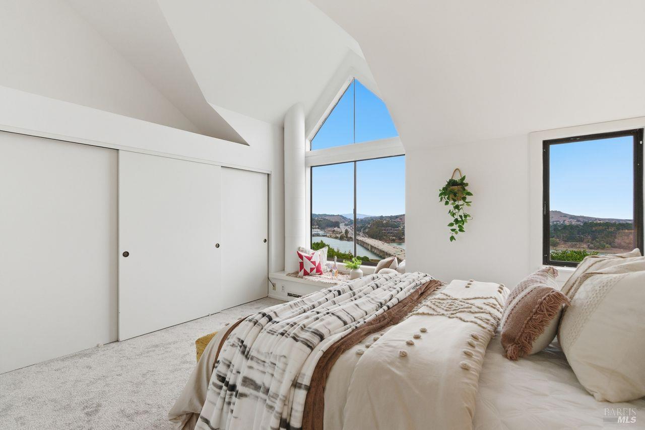 Sausalito, California, 94965, United States, 3 Bedrooms Bedrooms, ,3 BathroomsBathrooms,Residential,For Sale,1990897