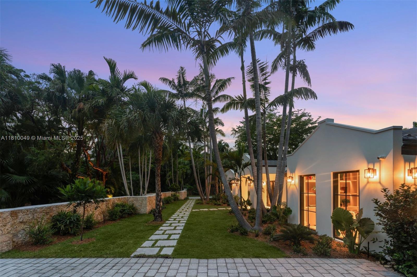 Miami, Florida, 33133, United States, 6 Bedrooms Bedrooms, ,8 BathroomsBathrooms,Residential,For Sale,1829232