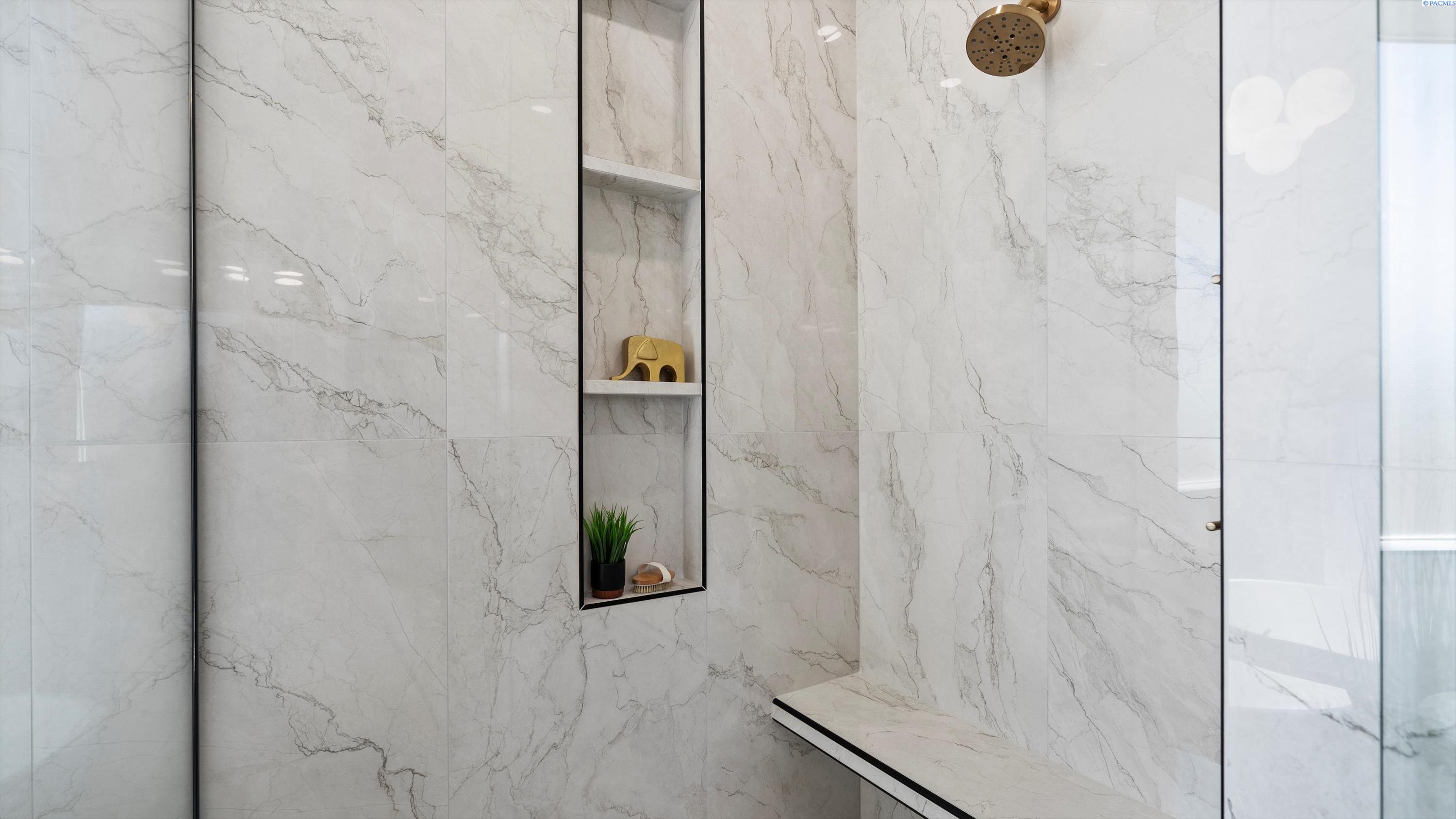 Richland, Washington, 99352, United States, 4 Bedrooms Bedrooms, ,3 BathroomsBathrooms,Residential,For Sale,1996125